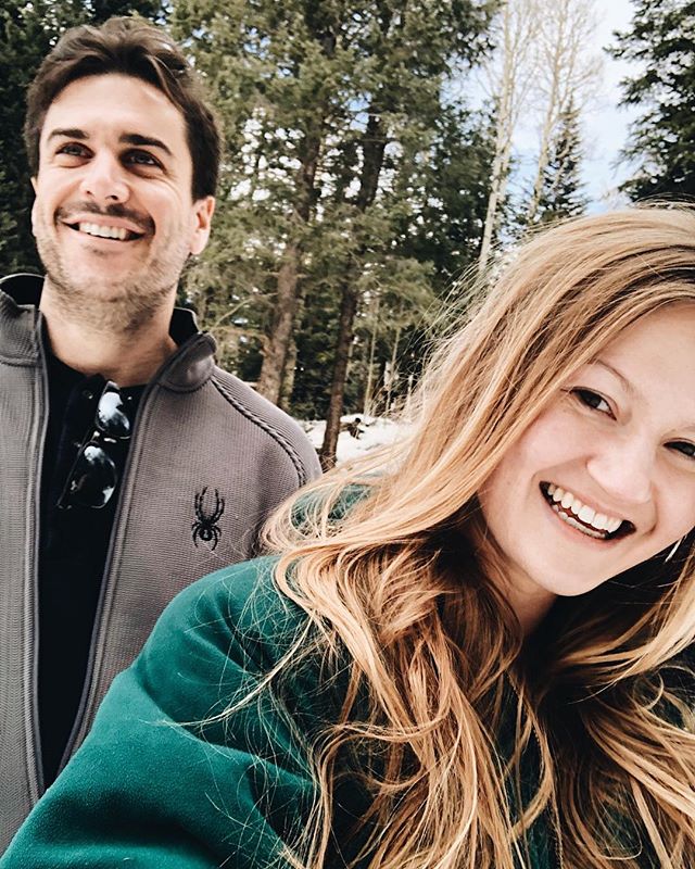 No country like snow country 🏔
.
.
.
#snowday #winterwonderland #smile #northernarizona #snowbowl #ski #slopes #candid #happyweekend #snowbunnies #toocutetohandle #flagstaff #explorearizona