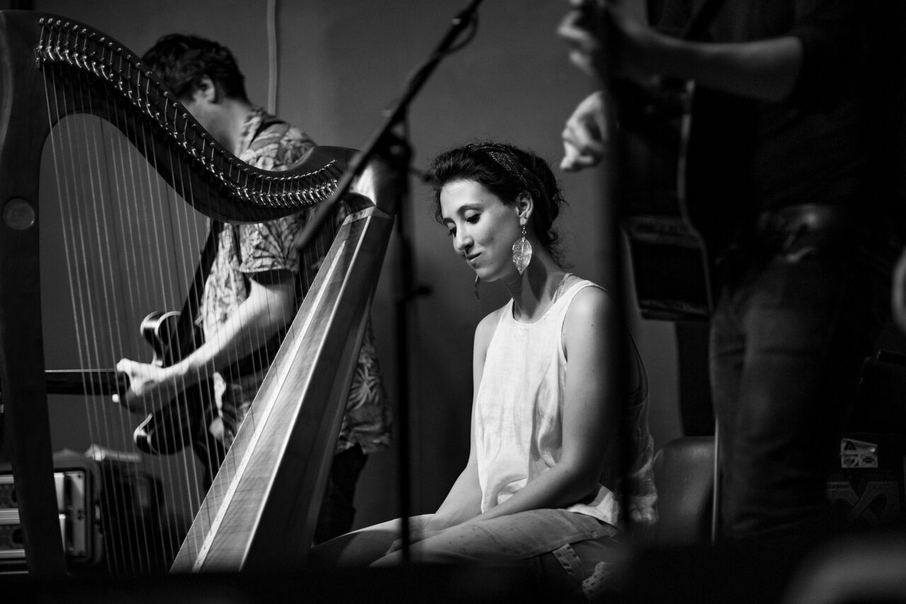 Rachel Clemente From when she began playing harp at the age of five, Rachel has had a passion for both classical pedal harp music and traditional and contemporary Scottish clarsach music, which ultimately led her to studying both genres in Scotland. She is a recent graduate of the Royal Conservatoire of Scotland in Glasgow and holds a bachelors degree in Scottish Traditional Music. She started her studies with harpist Candyce Dunham until attending the renowned arts boarding school, Interlochen Arts Academy under Joan Holland. Her time at the Royal Conservatoire was spent studying under harpist and composer, Corrina Hewat. Rachel won the title of U.S. National Scottish Harp Champion in 2016. She has recently released her debut EP, A Quiet Uniqueness, and moved back to her home in Granville, Ohio. She currently is traveling the Midwest performing, teaching, and holding workshops for Scottish music.