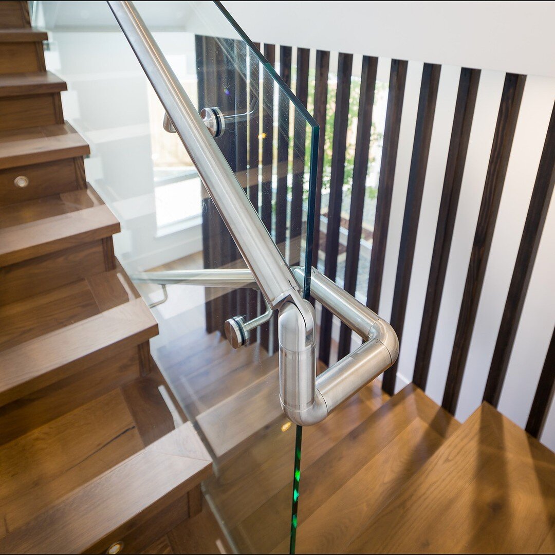 Walnut + Light

Interior Design by: Calvert Design Studio @calvertdesignstudio

Architecture by: Manuel Miguelez Kuthy 

#interiordesigner #vancouverinteriordesign #stairsdesign #contemporaryinteriors