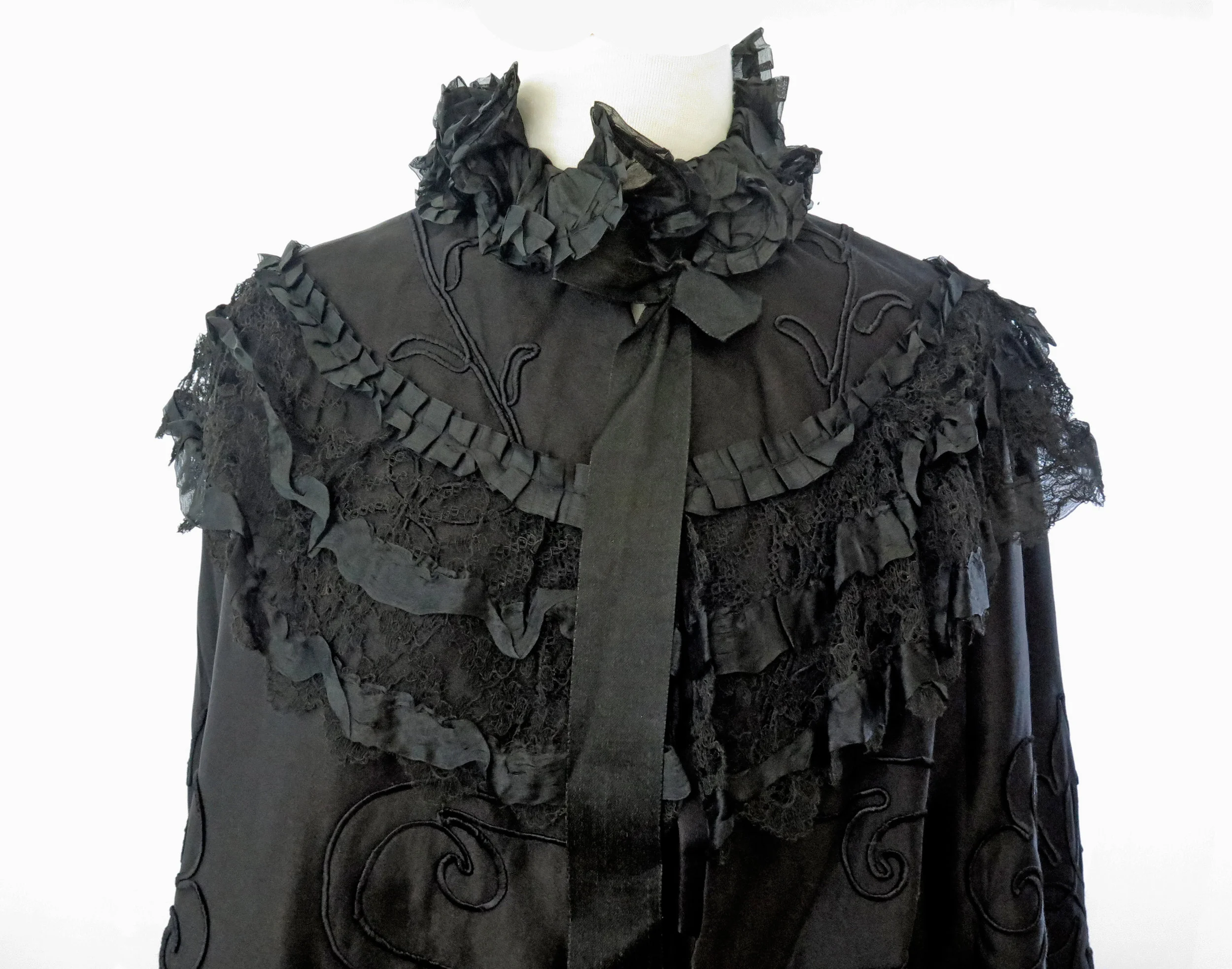 blacksatincapeclosetop.jpg