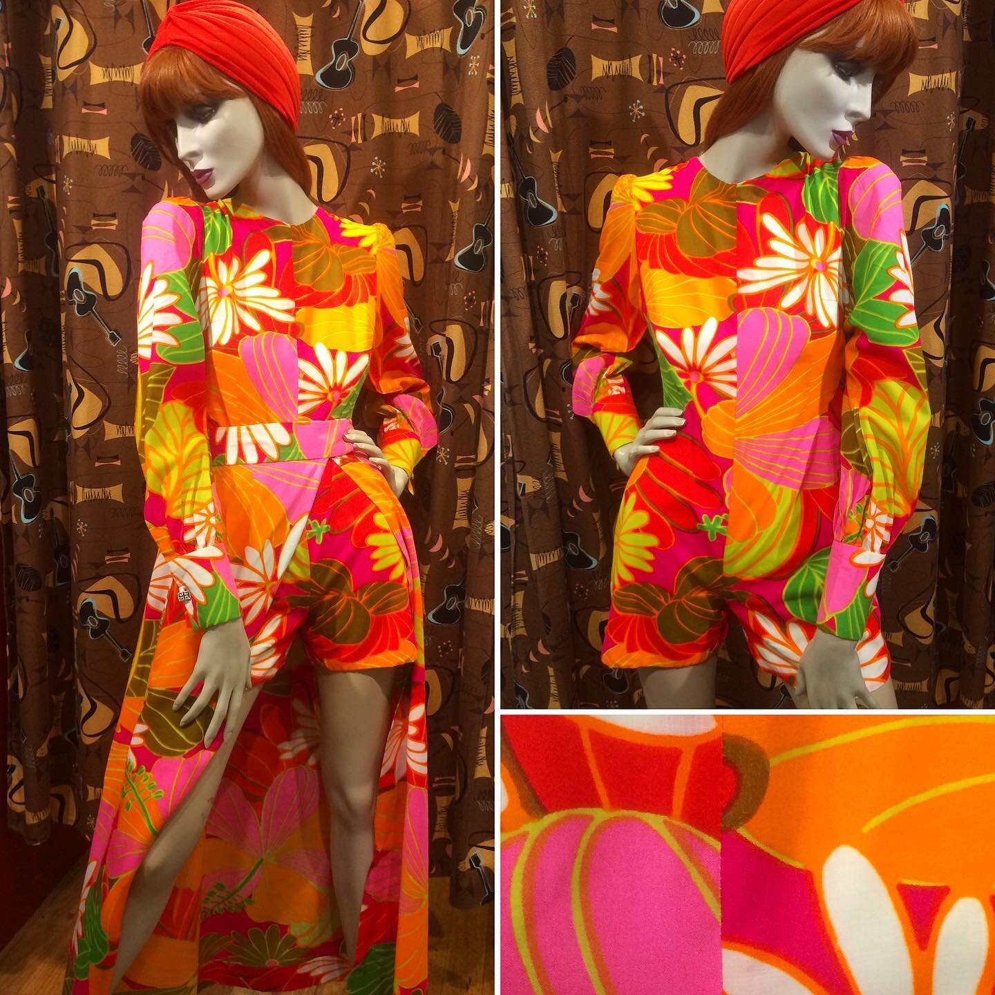 Amazing 70s BOLD play suit with cover skirt. Super bright flower power 👀 🌼🌸SOLD

#vintage #vintageoutfit #vintagefashion #1970sfashion #1970s #flowerpower #bold #fashion #vintageootd #leuravintage