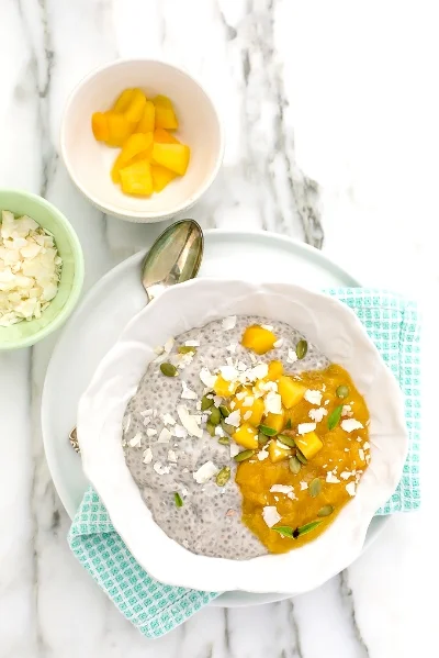 Peaches-n-Cream-Chia-Pudding-Parfait-0438.jpg