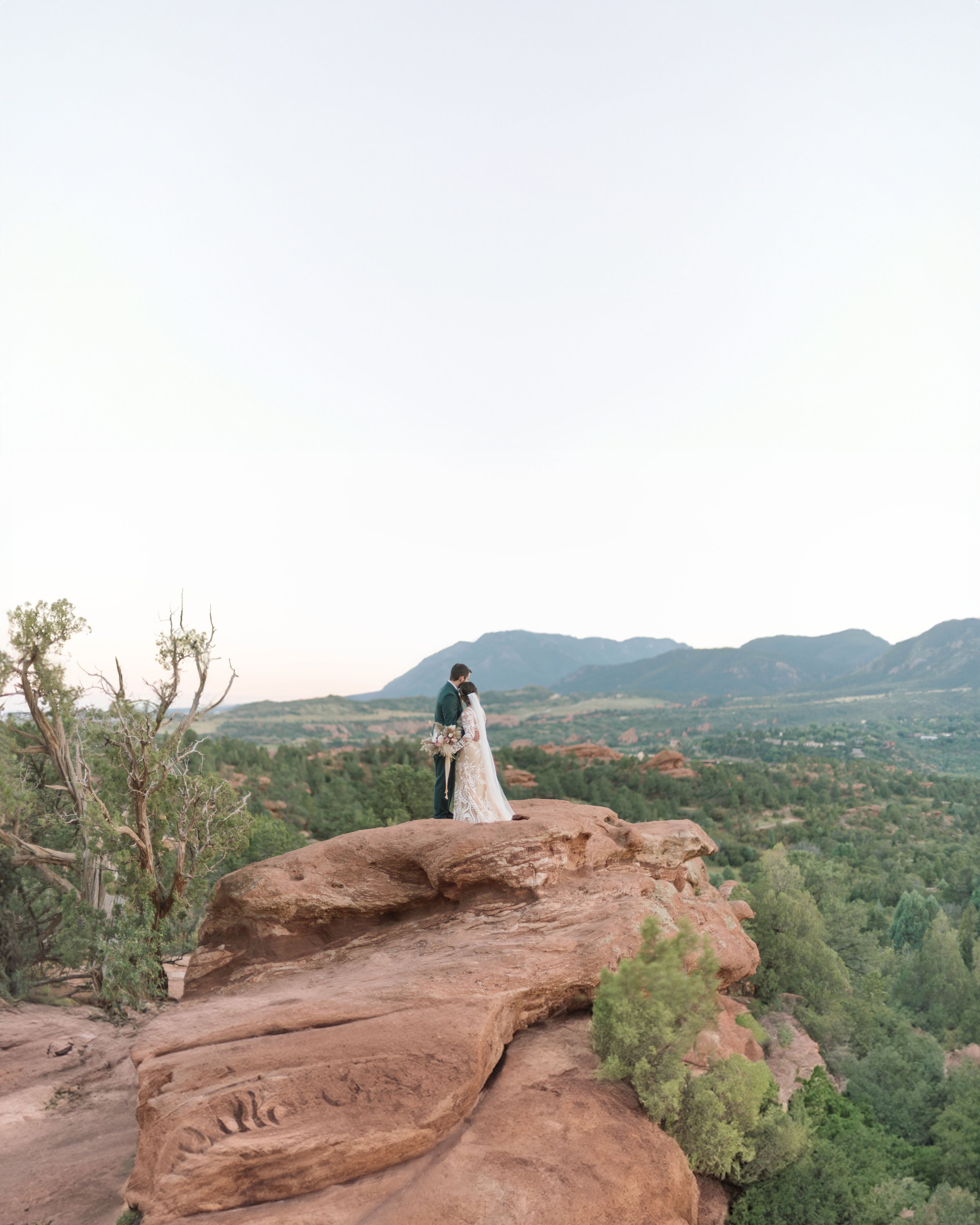 Sarah-Cebulski-Photography-Colorado-Wedding-and-Elopement-Garden-of-the-gods_ (9).jpg
