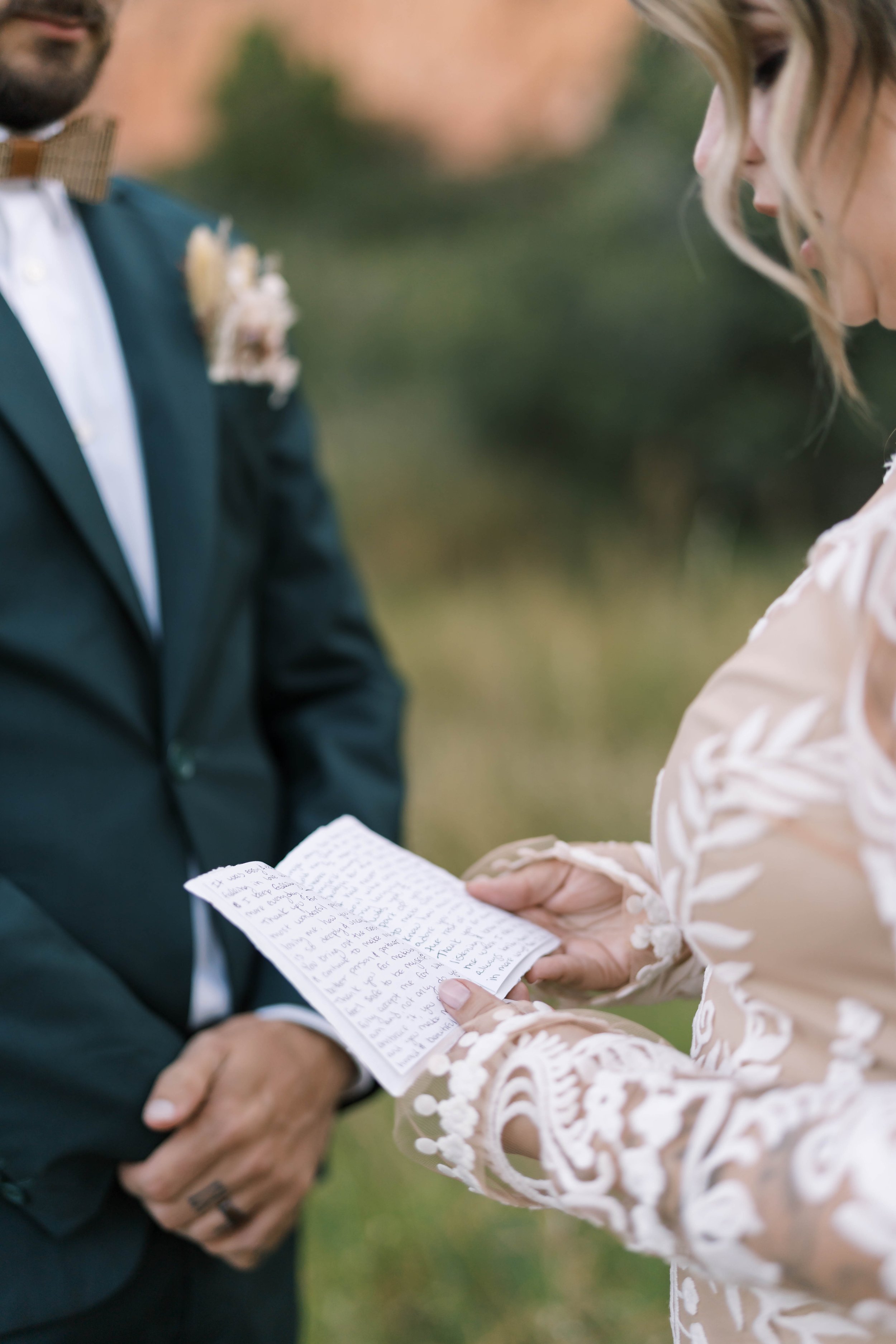 Garden-of-the-gods-elopement-photoshoot_ (1).jpg