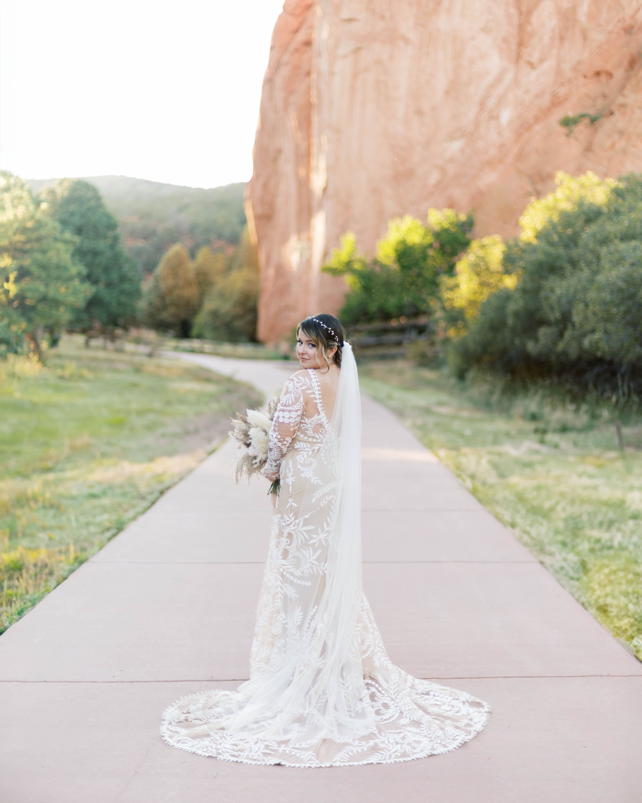 Colorado-Springs-Garden-of-the-gods-elopement_ (5).jpg