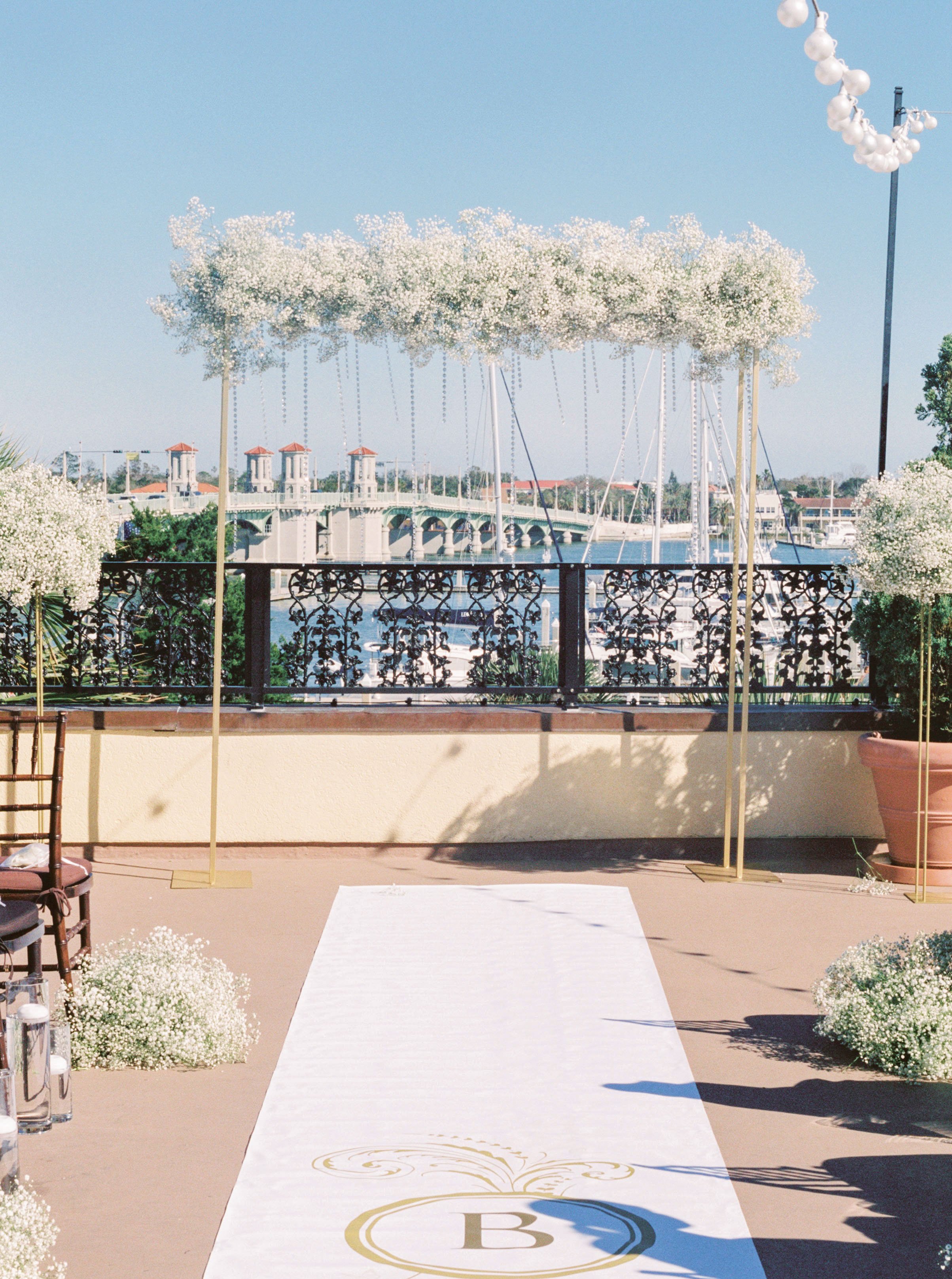 babys-breath-floral-arch.jpg