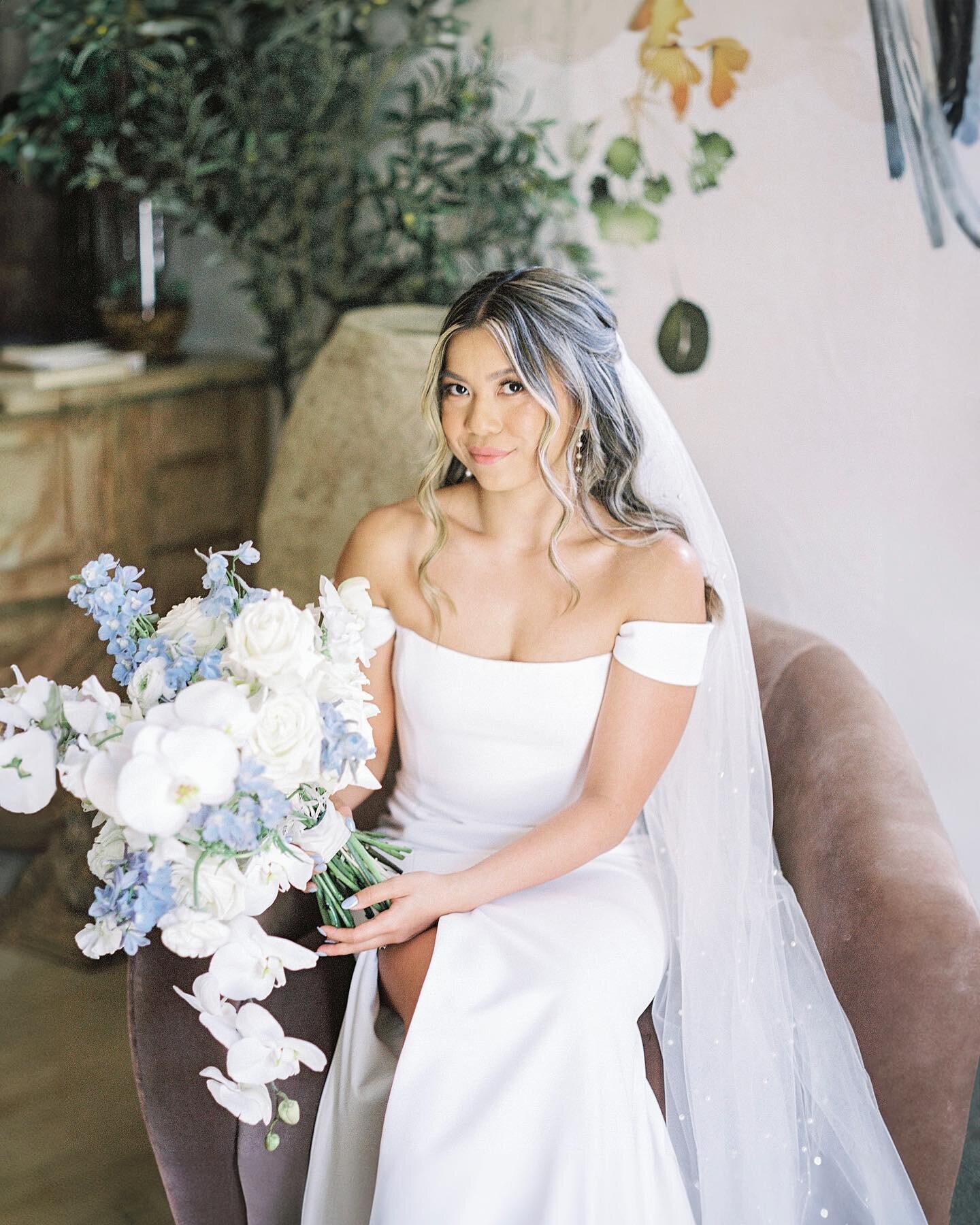 A moment for Kelly and her bridal portraits at the beautiful @etherealgardenvenue in Escondido, California 💙

Planning: @intertwinedevents @intertwinedmia
Venue: @etherealgardenvenue
Photography: @sarahcebulskiphotography
Videography: @intertwinefil