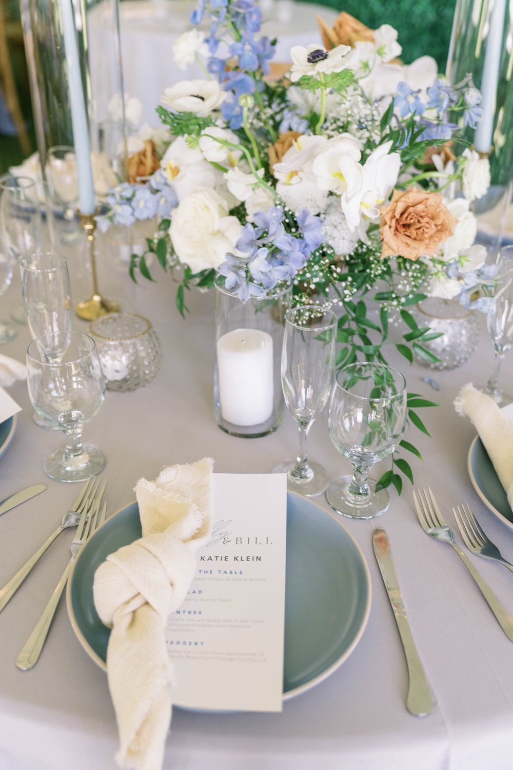 sarah-cebulski-photography-wedding-table-setup.jpg