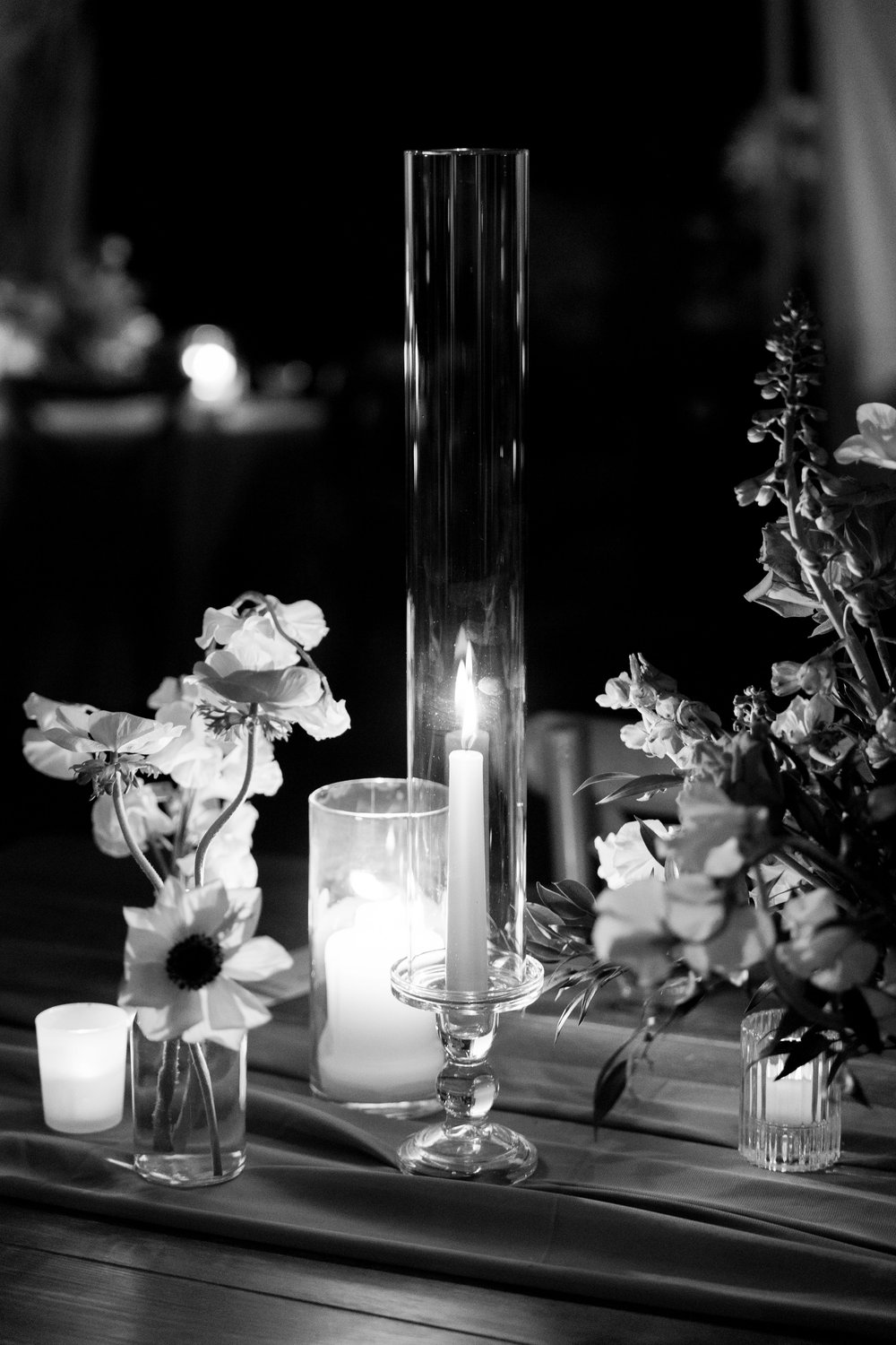 wedding-candles-tablescape.jpeg