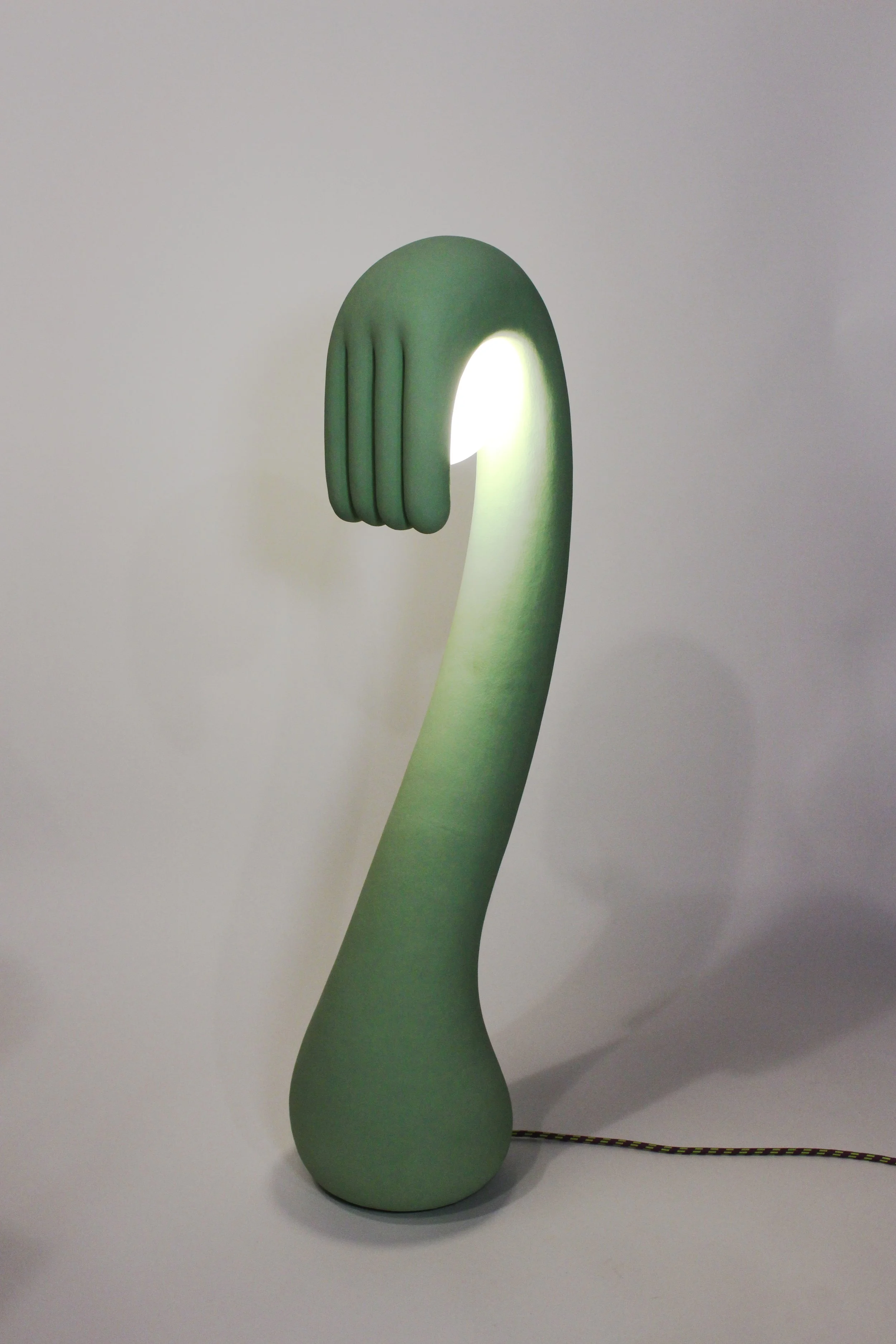 Hold me, I’m lonely, No. 01 (2021-2022)