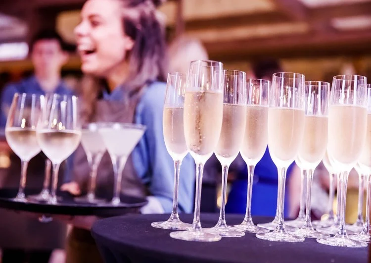 Champagne+Glasses+on+tray.jpg