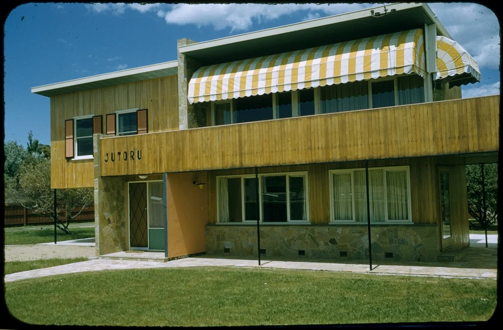 Image: slv.vic.gov.au. Donated by Mrs Naomi Fooks to SLV in 2005. Photograph taken by Wolfgang Sievers.