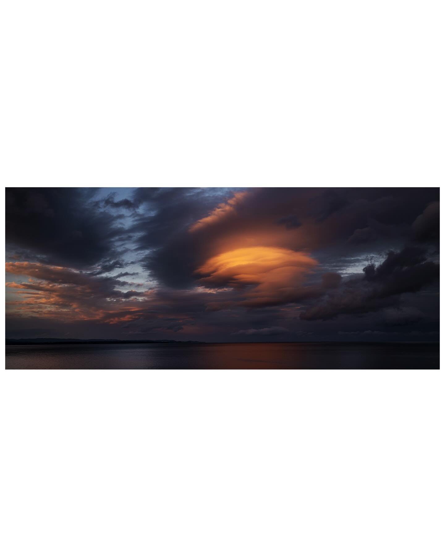 &mdash; UNUS MUNDUS

&ldquo;We are not going to be able to operate our Spaceship Earth successfully nor for much longer unless we see it as a whole spaceship and our fate as common. It has to be everybody or nobody.&rdquo;
-Buckminster Fuller

#limin