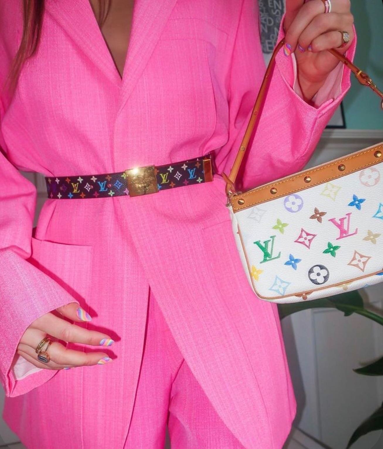Manolo Blahnik Shoes: A Styling, Size & Fit Guide — Making it in ...