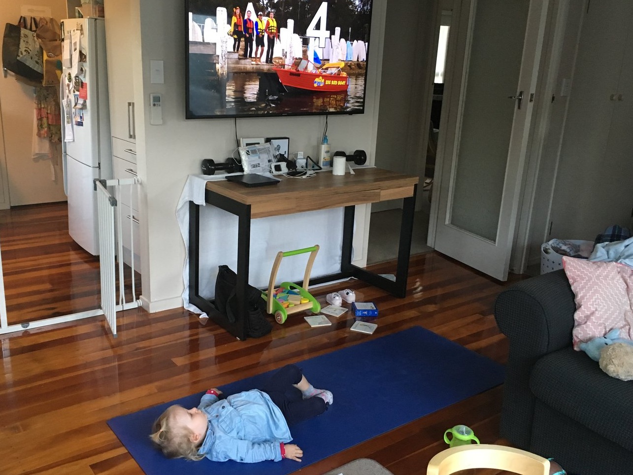 Zoey%2Bwatching%2Bthe%2BWiggles.jpg