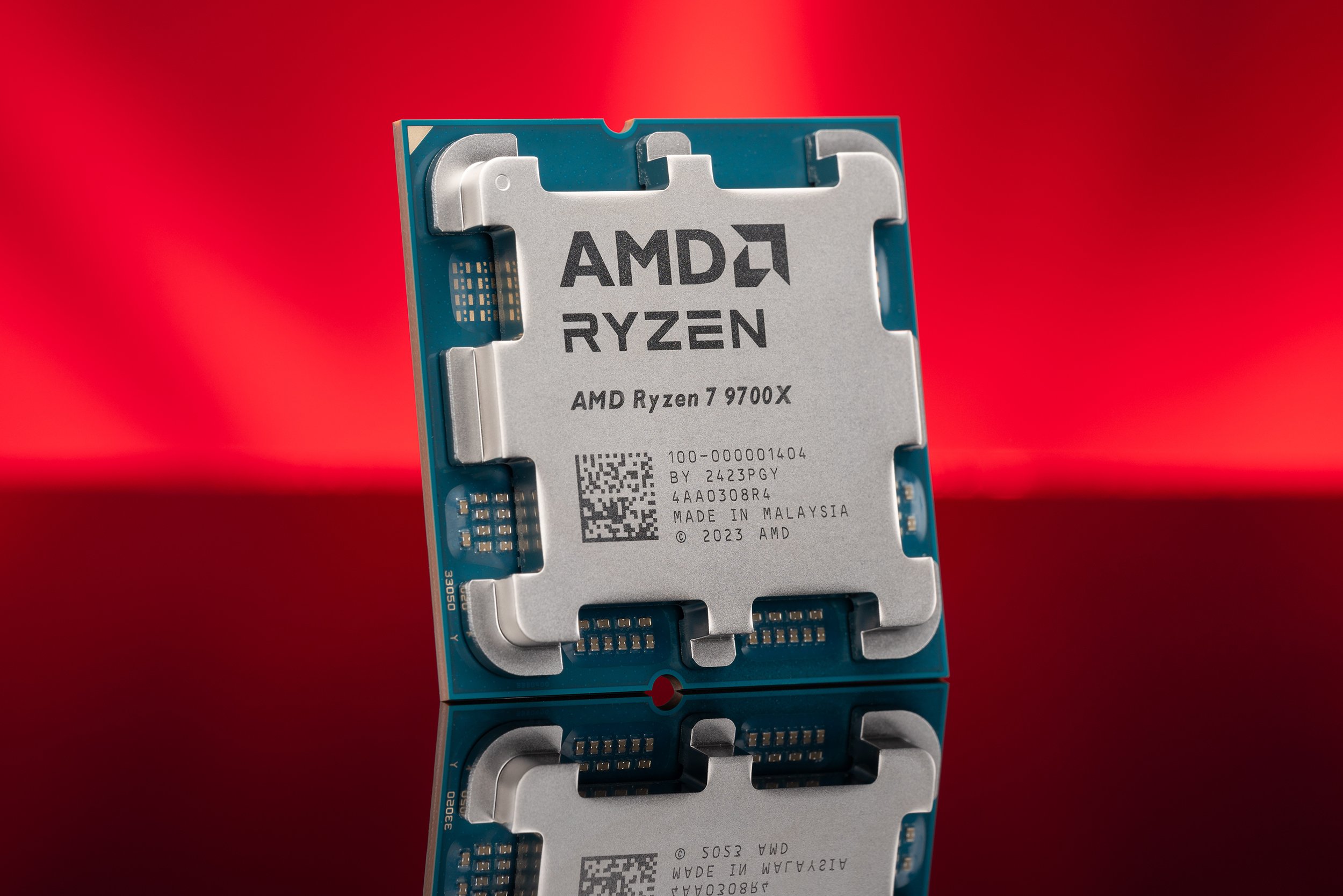 AMD_Ryzen_9700X_Fog_Front.jpg