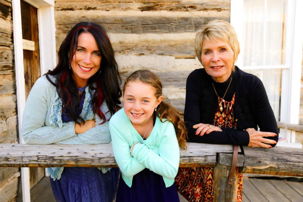 Julie & Family Nov 2017 Final-35.jpg