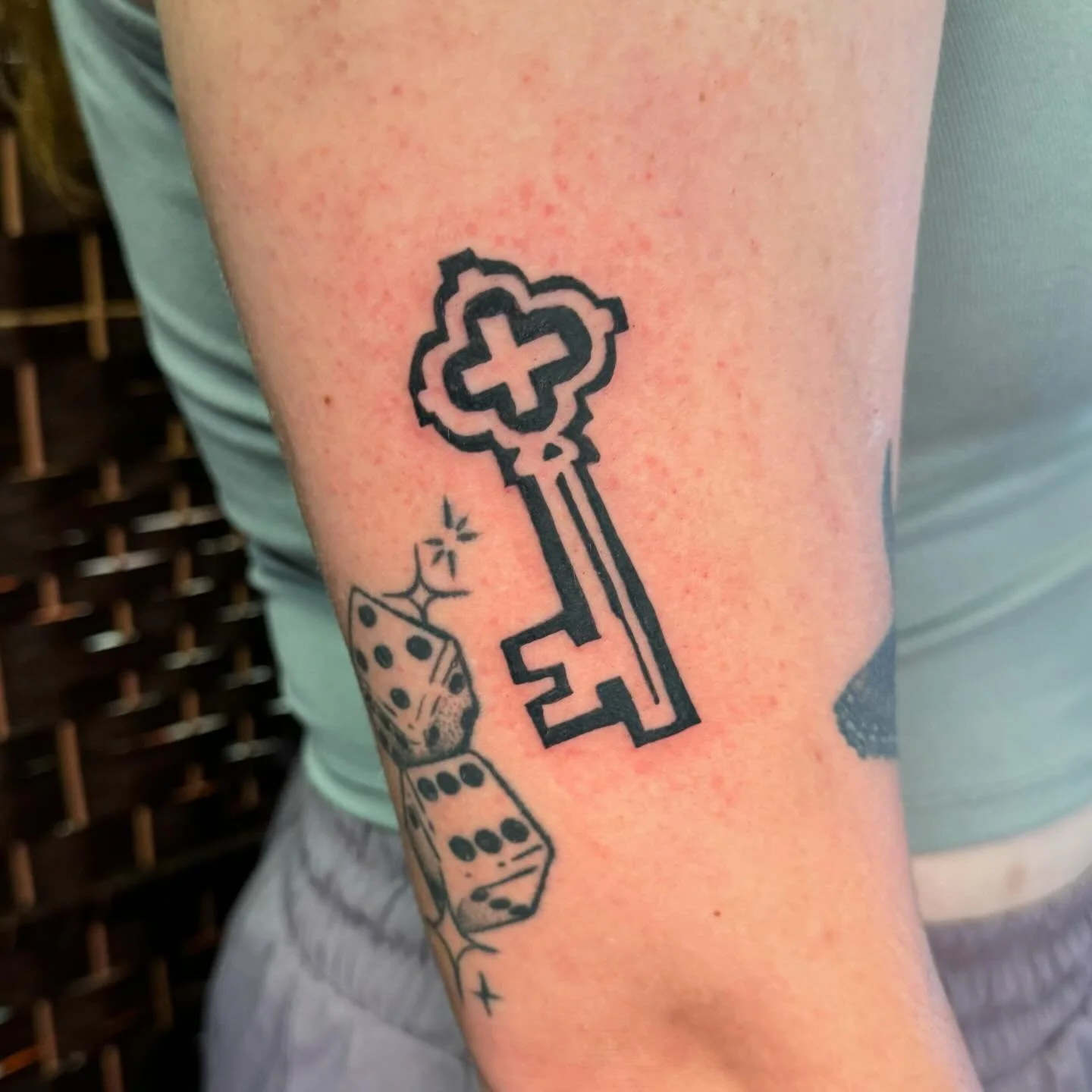 🗝️🏴&zwj;☠️
.
.
.
.
.
#maxcreo #creotattoo #blackworktattoo #traditionaltattoo #traditionaltattoos #boldtattoo #boldtattoos #blacktattoo #blacktattoos #woodcutstyle #woodcuttattoo #stpetetattoo #tampatattooartist #tampatattoos #tampatattoo #tampatat