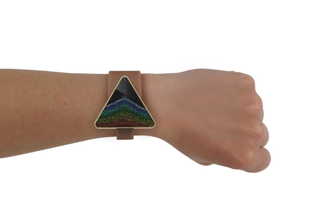  SANDS  This digital watch expresses a new, beautiful and fluid way to tell time.&nbsp; 