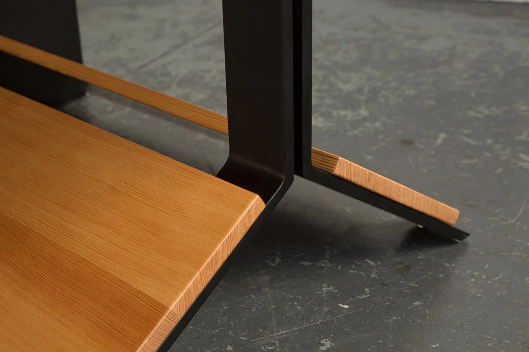 JacobsWindow_legdetail.jpg