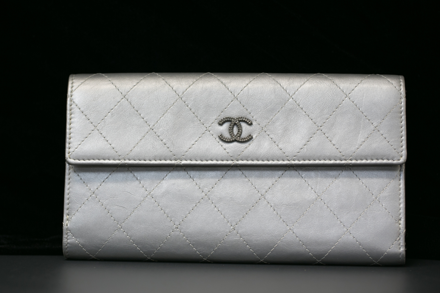 Chanel Matte Silver Clutch Wallet — New York Diamond Center