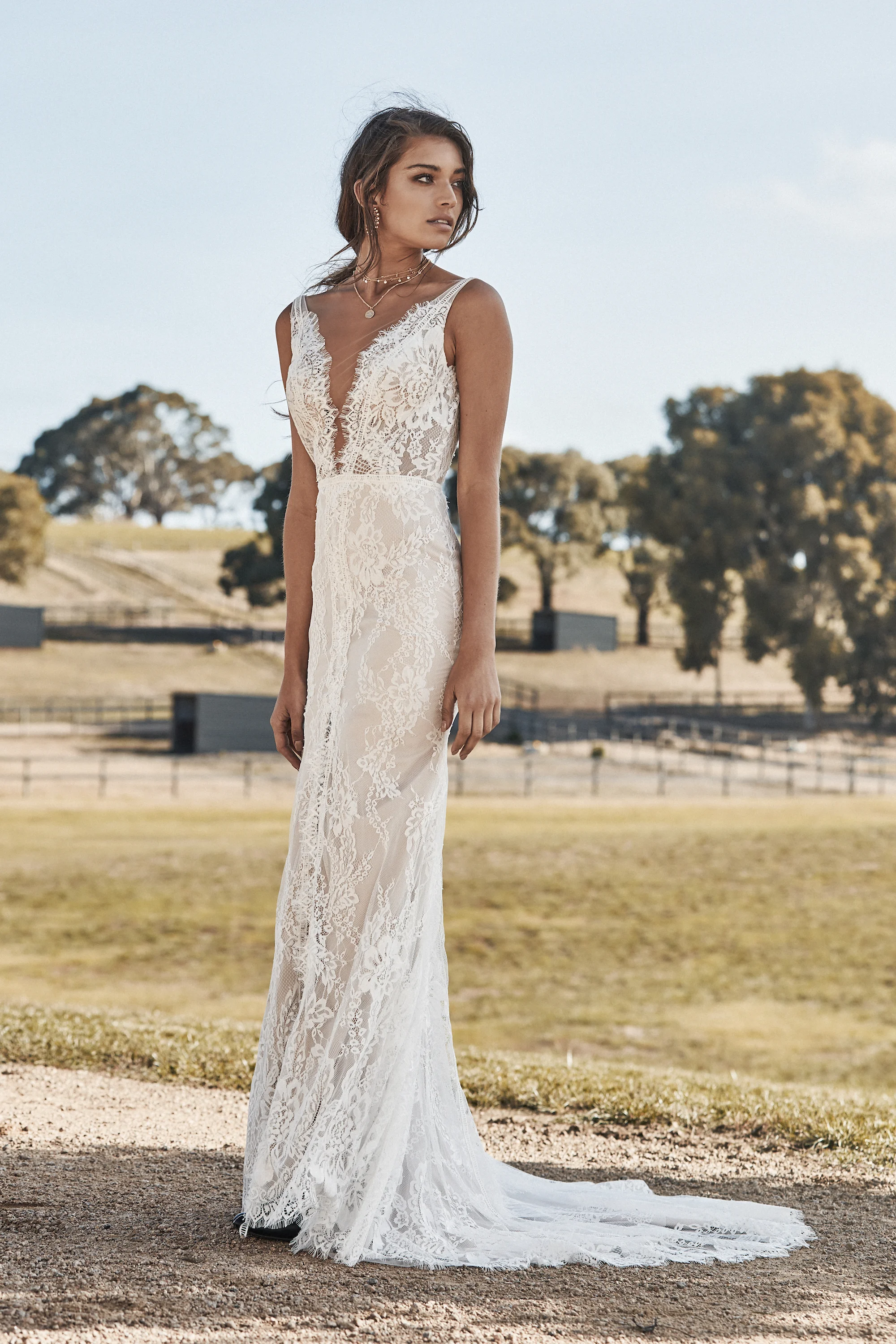 chosen-new-reign-frankie-wedding-dress-side-colour.jpg