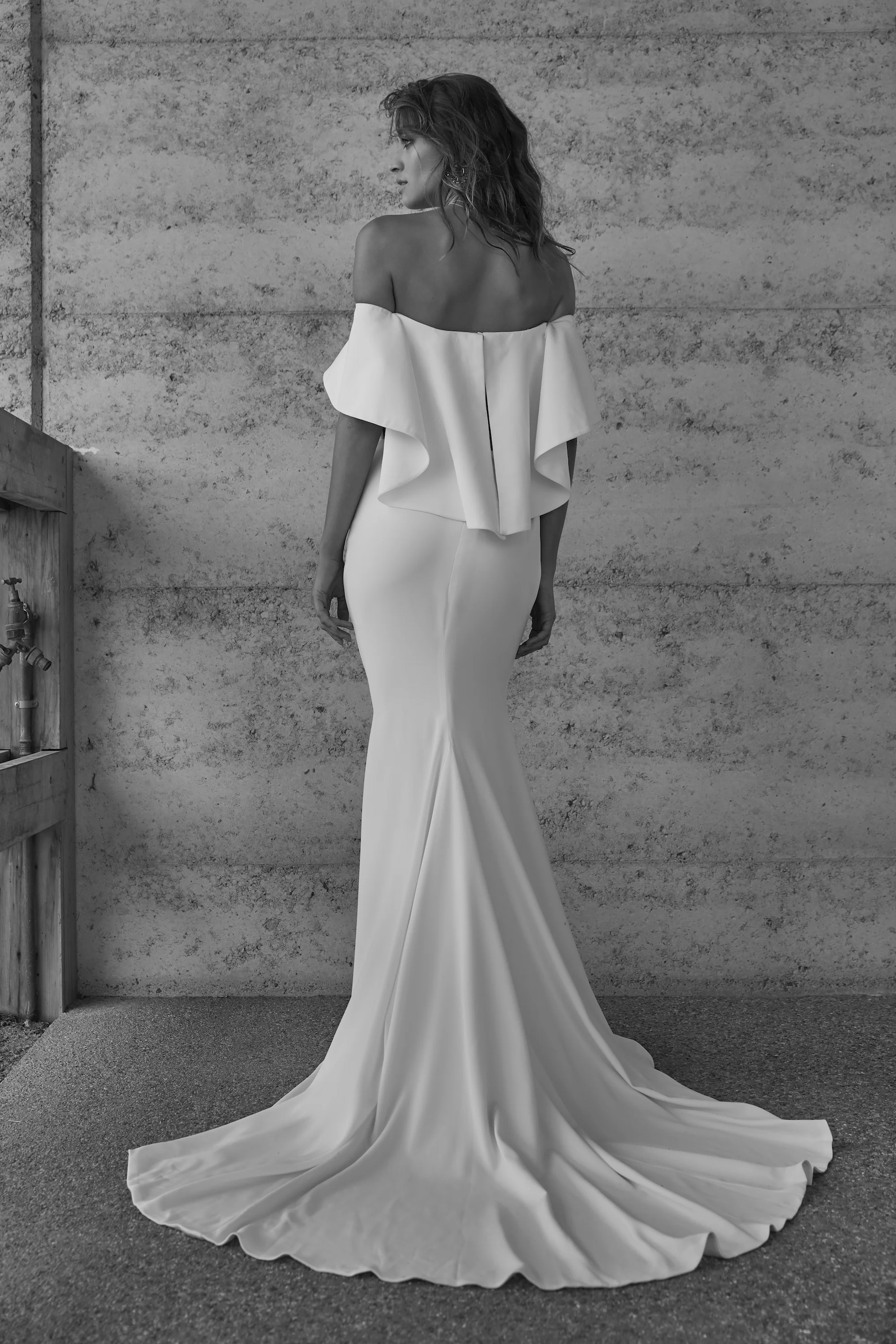 chosen-new-reign-lotta-wedding-dress-back-bw.jpg