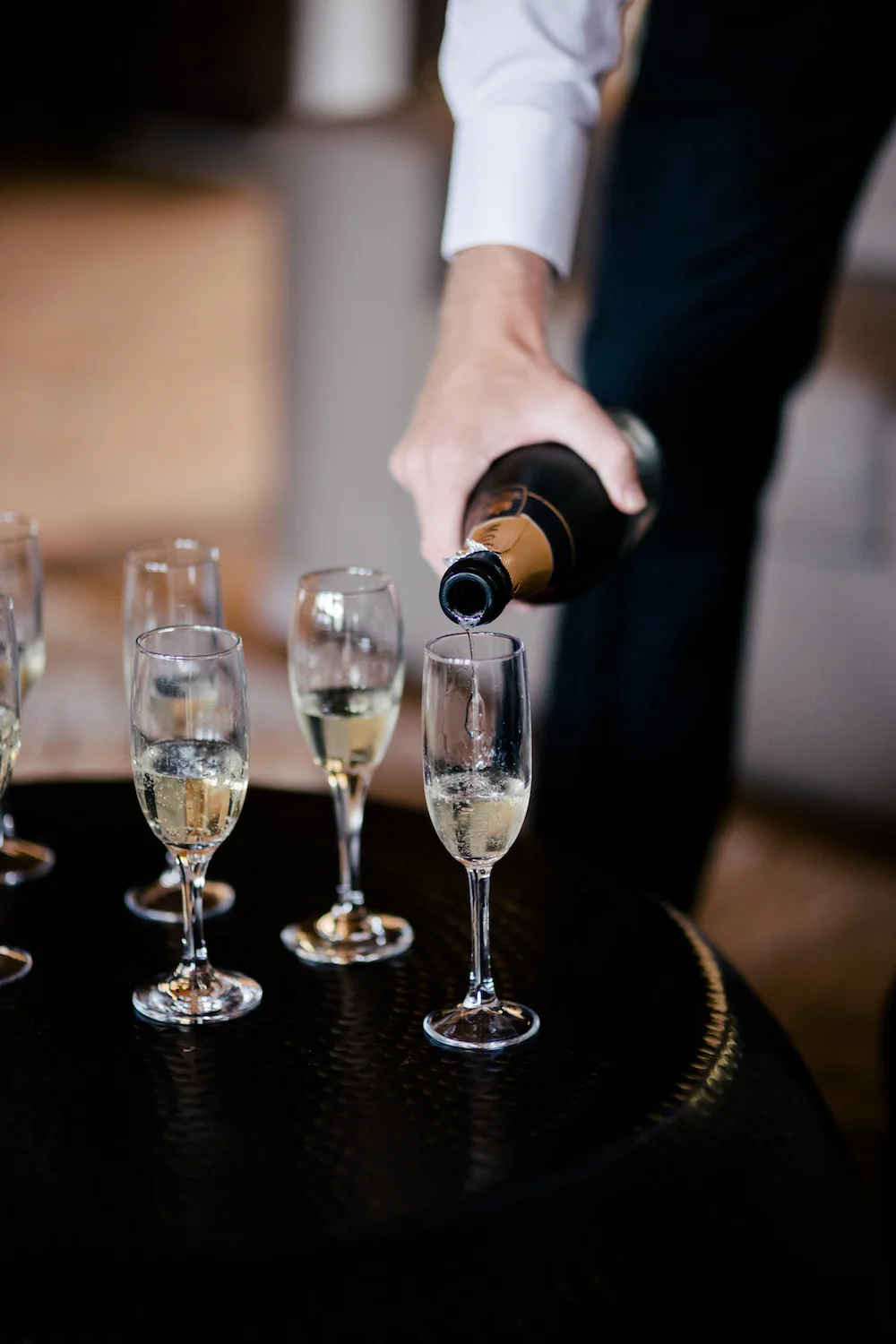 pourinchampagne.atwedding.sommelier.jpg