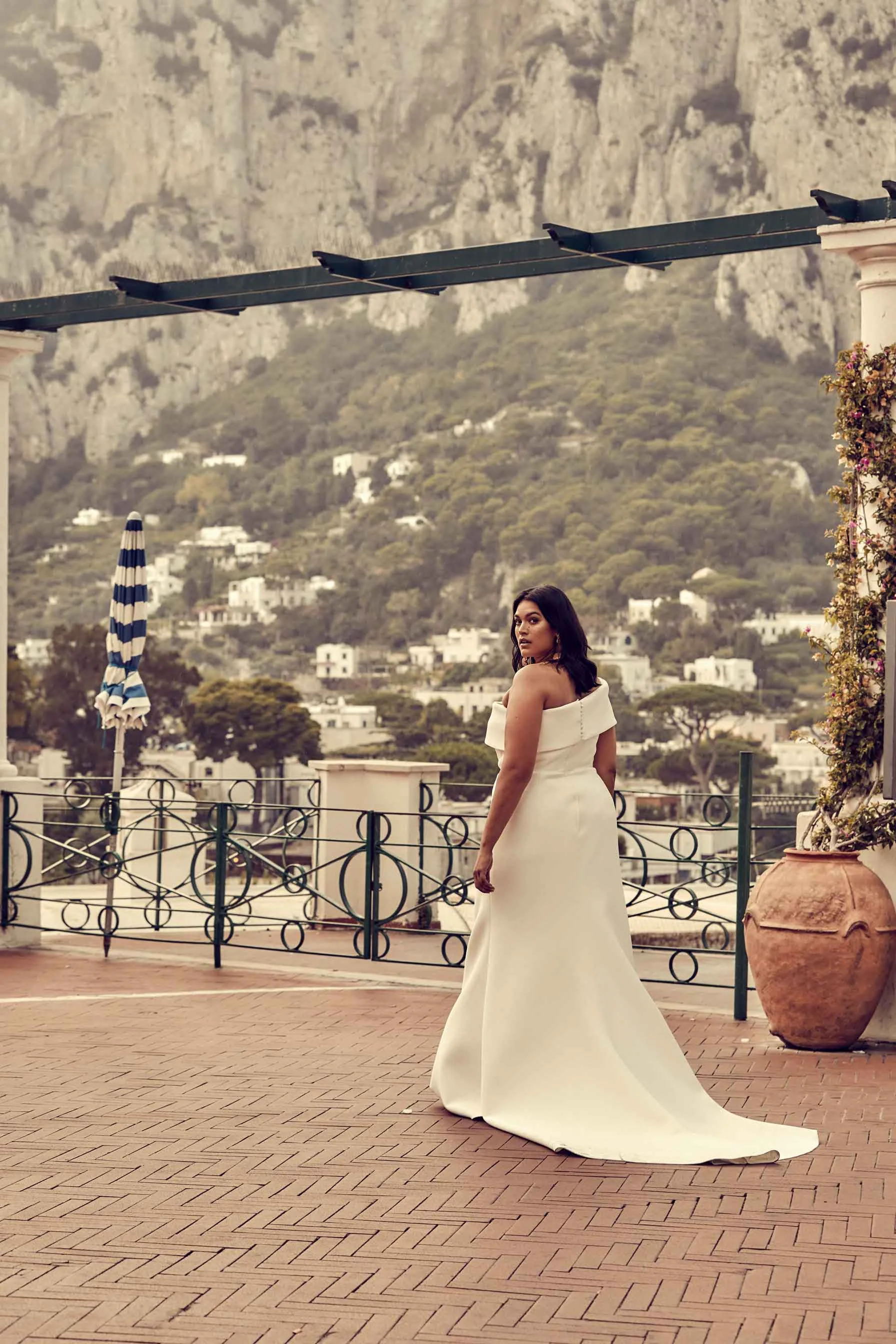 la bella wedding dresses