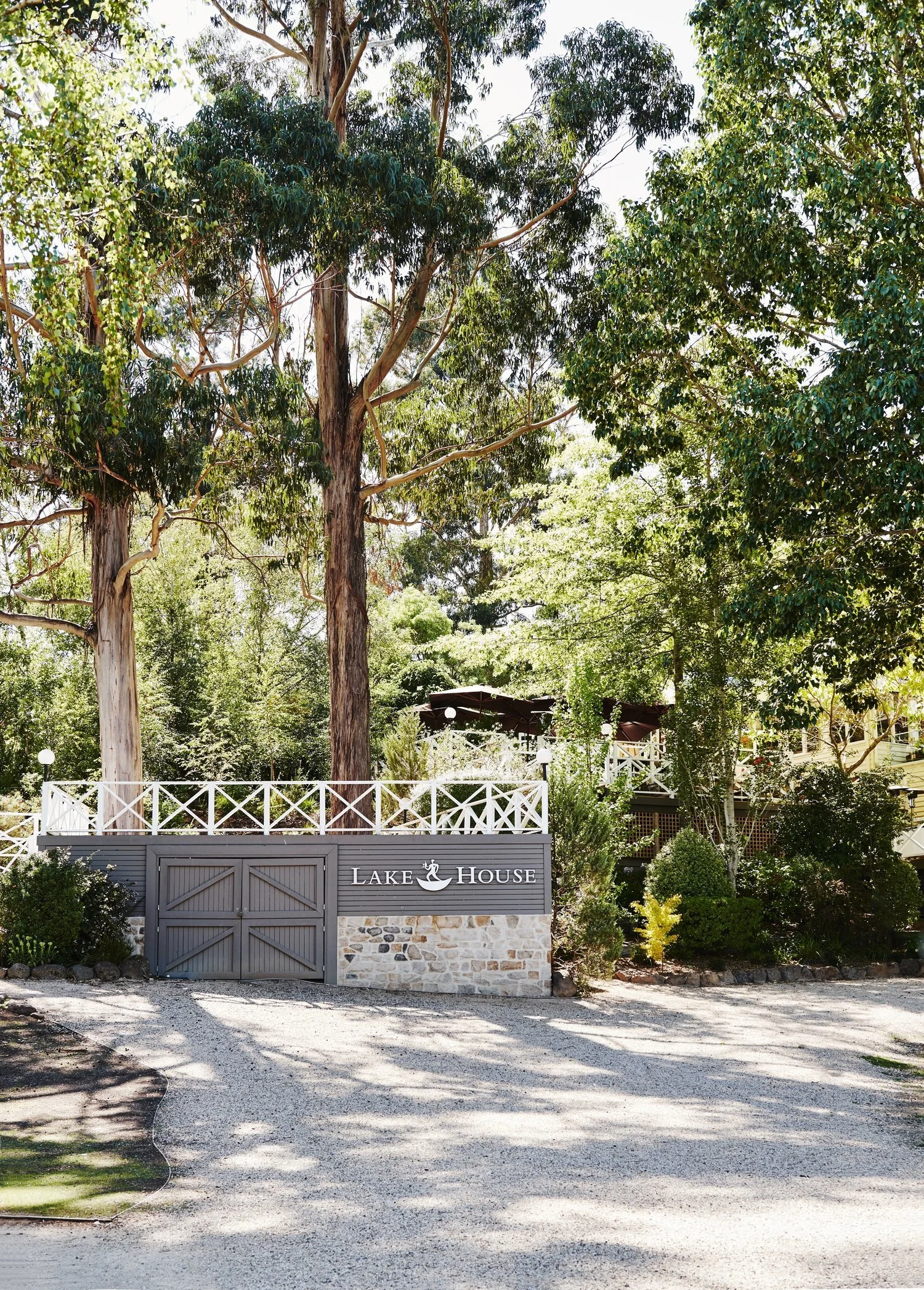 Lake House Daylesford: A Secluded Retreat