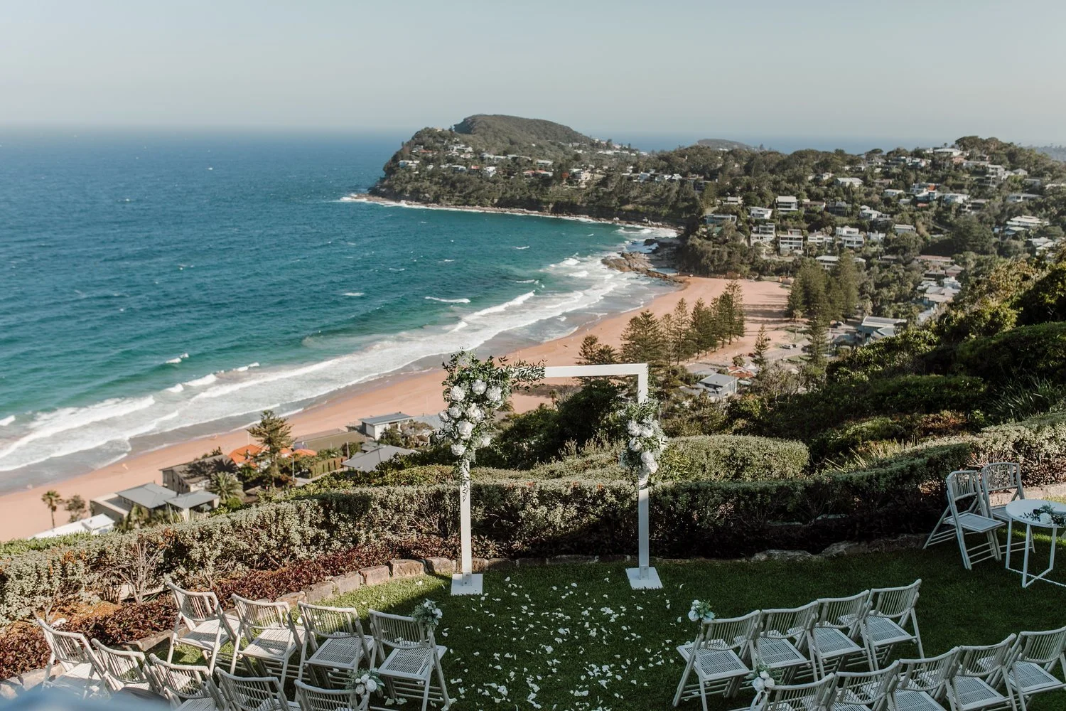 Jonah’s Restaurant and Boutique Hotel: Ocean Views and Timeless Elegance Create Unforgettable Weddings