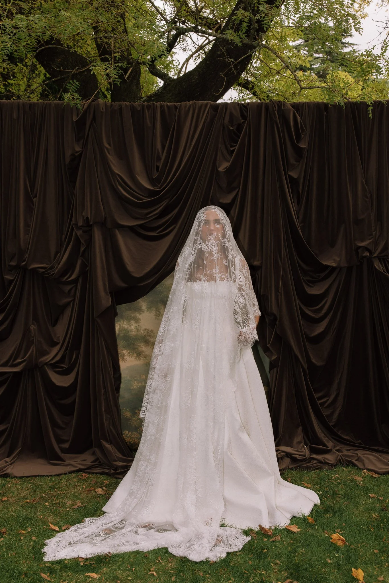 Lauren-Anne-Photography-WebResolution-VintageStyledShoot-MIltonPark-1175-2.jpg