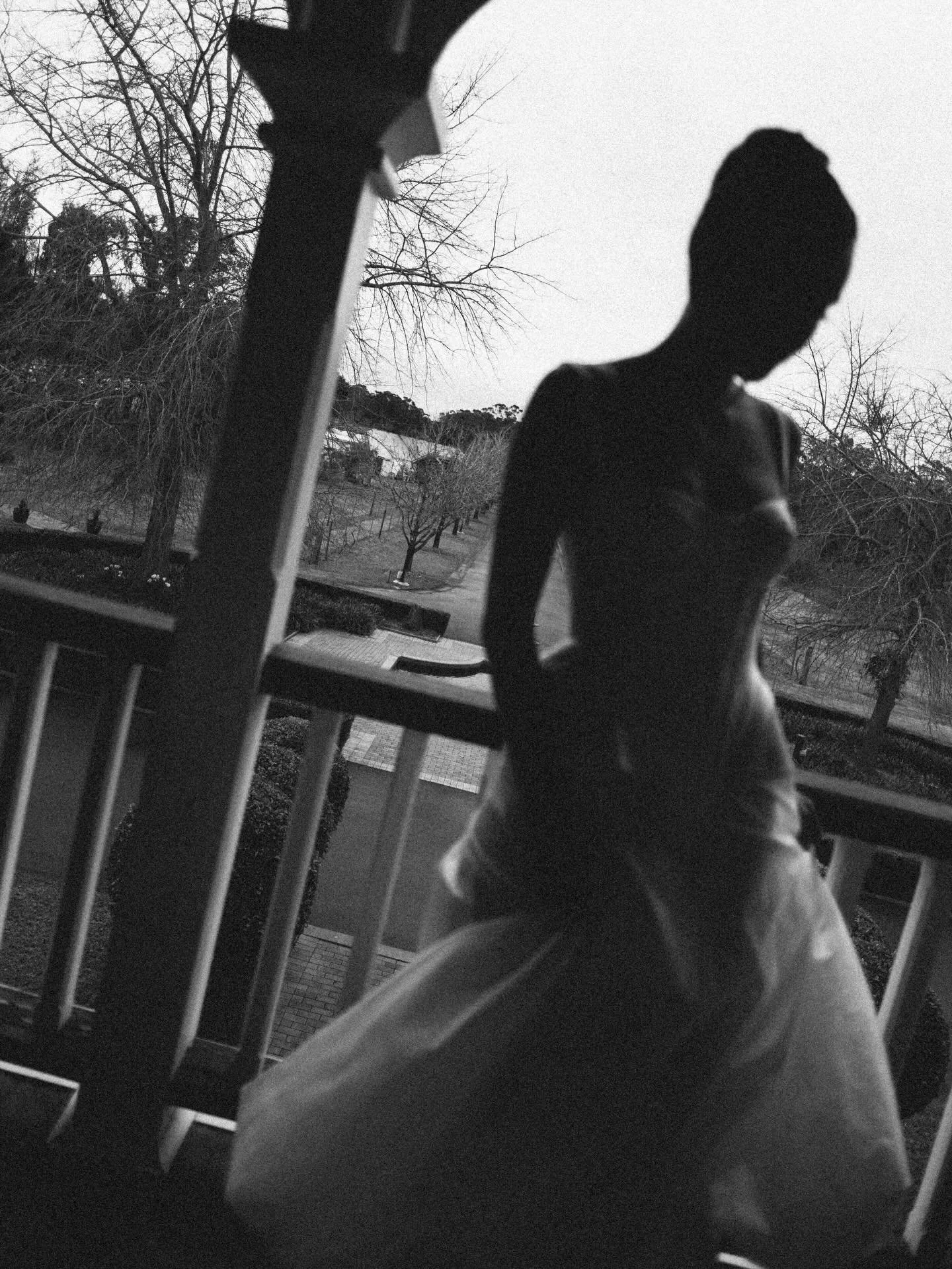 Photographer Spotlight: Ell from @rogue_weddings

For couples drawn to something a little less expected, Rogue Weddings captures love with an unapologetically bold, romantic edge. Led by Ell, the approach is instinctive and unscripted, focused on rea