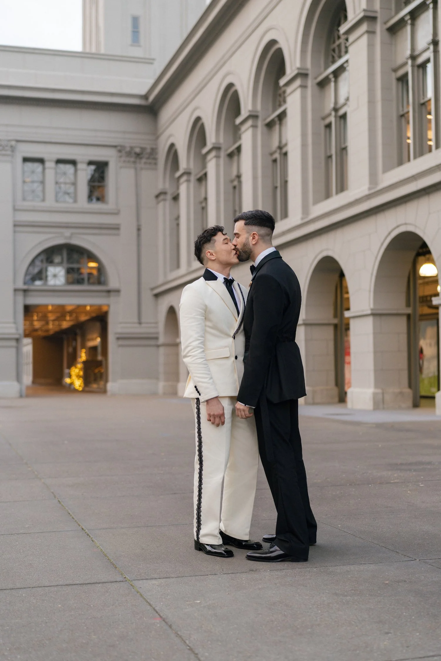 Inside Mandee Johnson's Immersive Approach to Wedding Photography