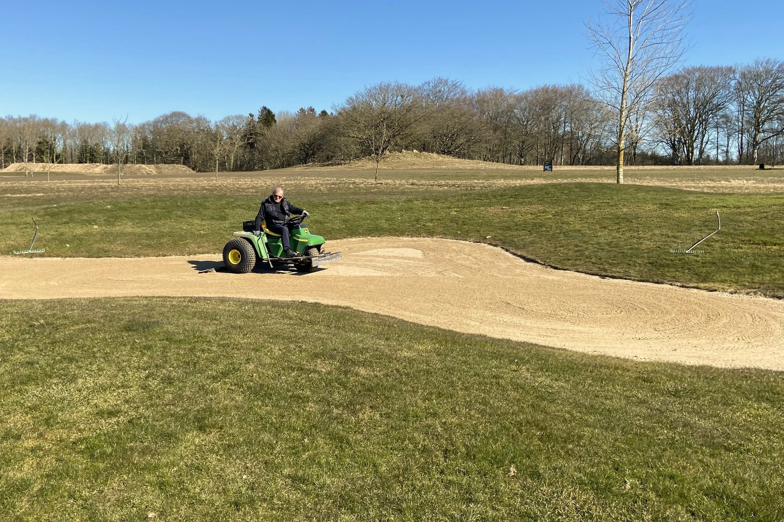 🌿⛳ Vi søger frivillige til hyggeligt arbejde på banen ⛳🌿