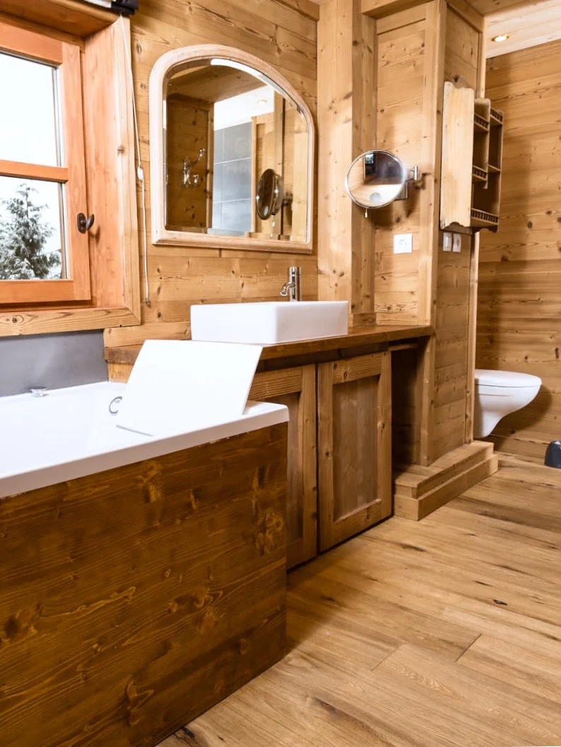 CHALET LES OURSONS - LE TANIA - The Grown Up Edit .jpg