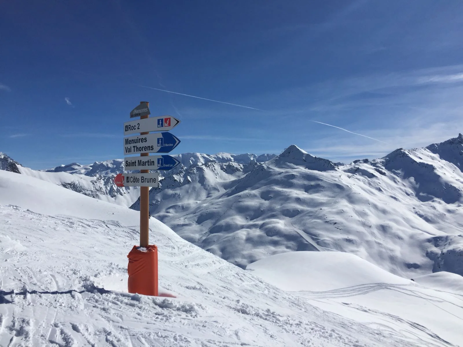 CHALET LES OURSONS - LA TANIA - The Grown Up Edit .jpg
