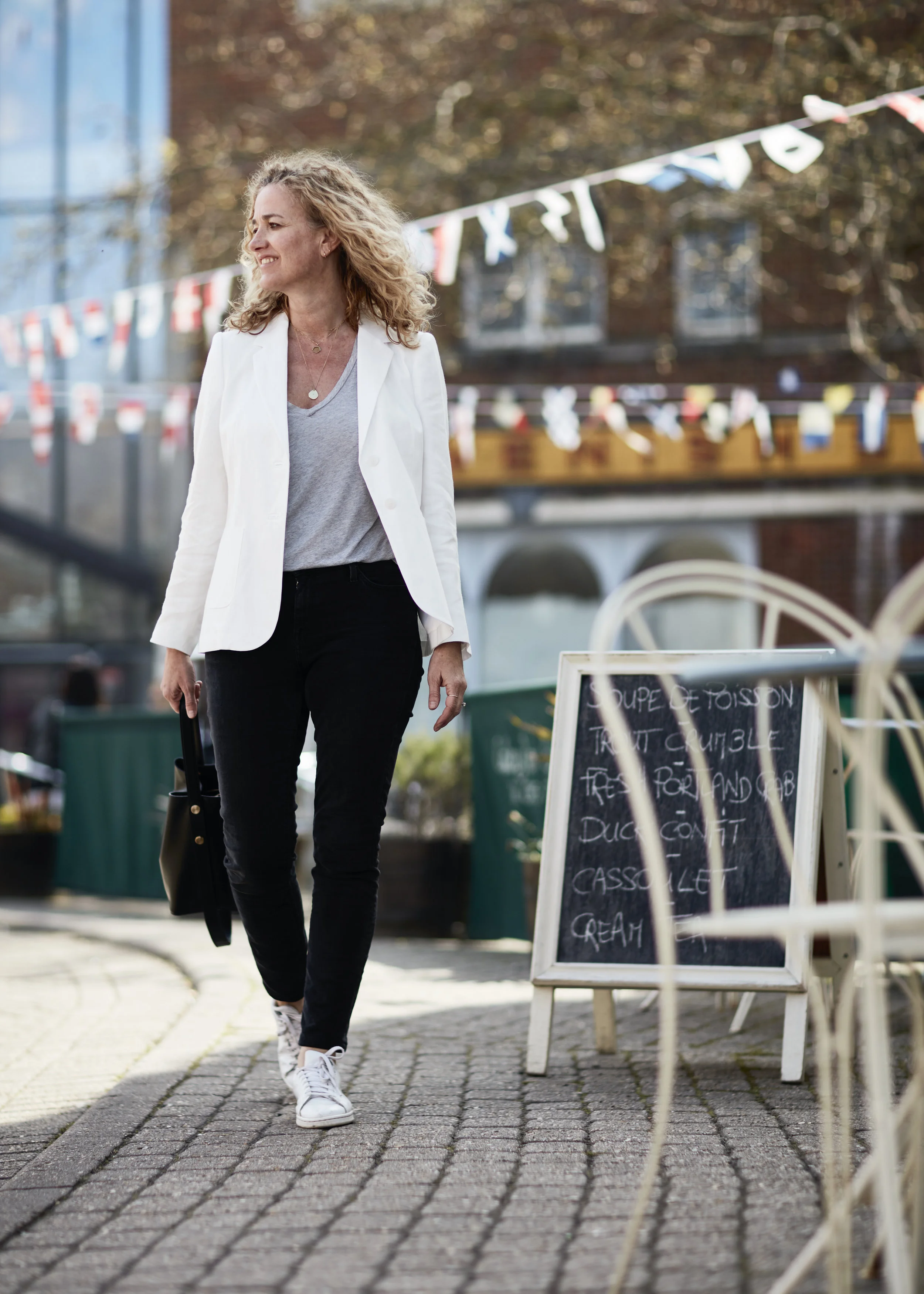 INSTAGRAM SHOP - THE GROWN UP EDIT