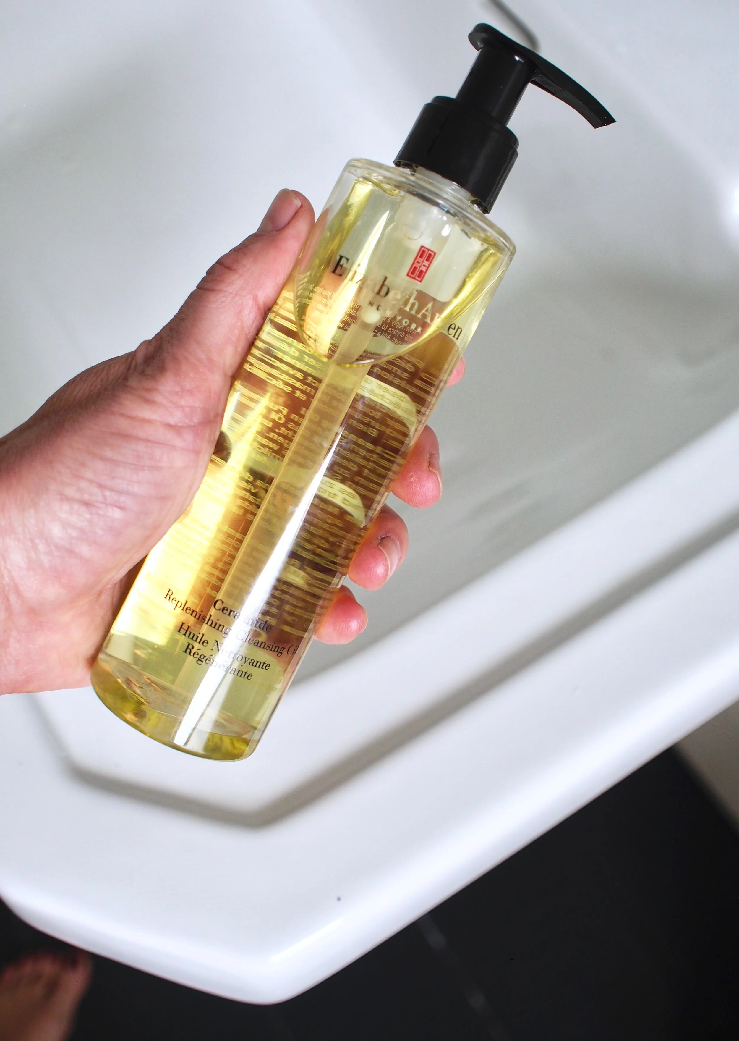 YOUR GUIDE TO FACE CLEANSERS - The Grown Up Edit .jpg