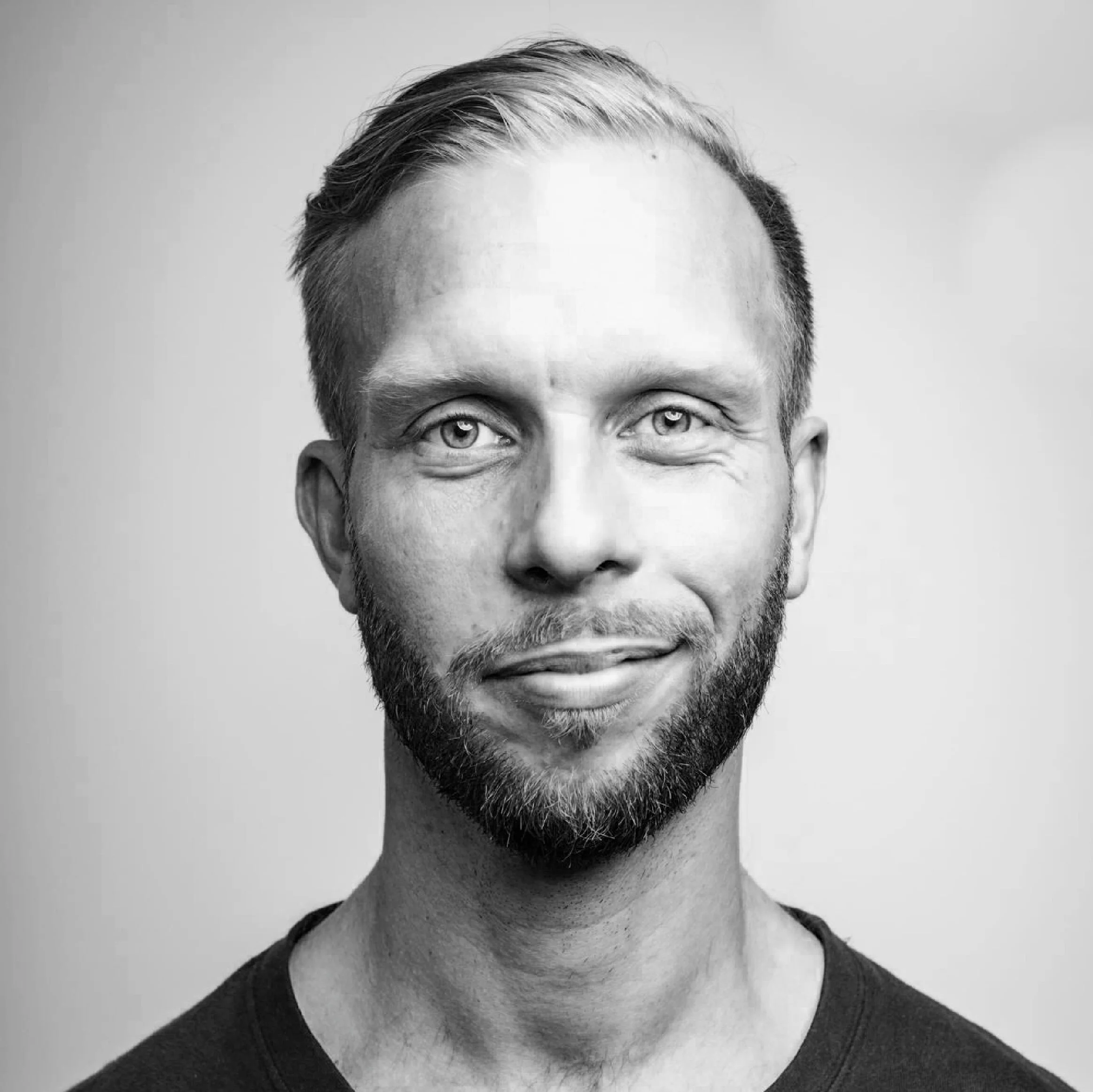 WEBBlakForm-Anouncement_Joel Bray.jpg