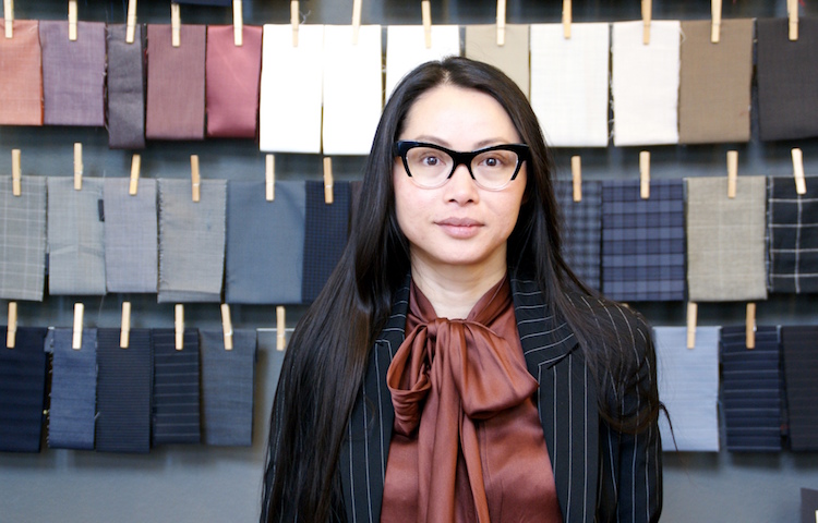 My Phung Tran, Rotknopf, Herren Anzug Wien, Massanzug Wien, Herrenmode Wien