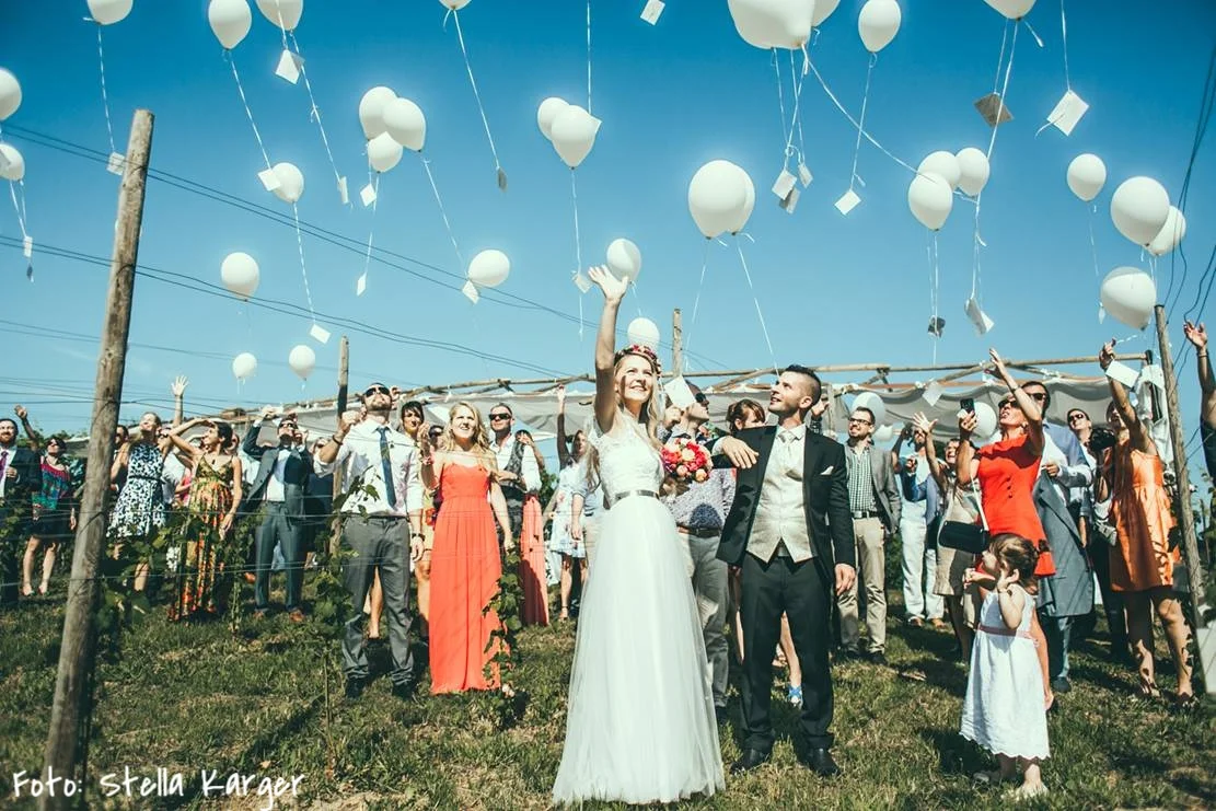 Rotknopf_Hochzeitsanzug_Gatterbauer3 (2).jpg