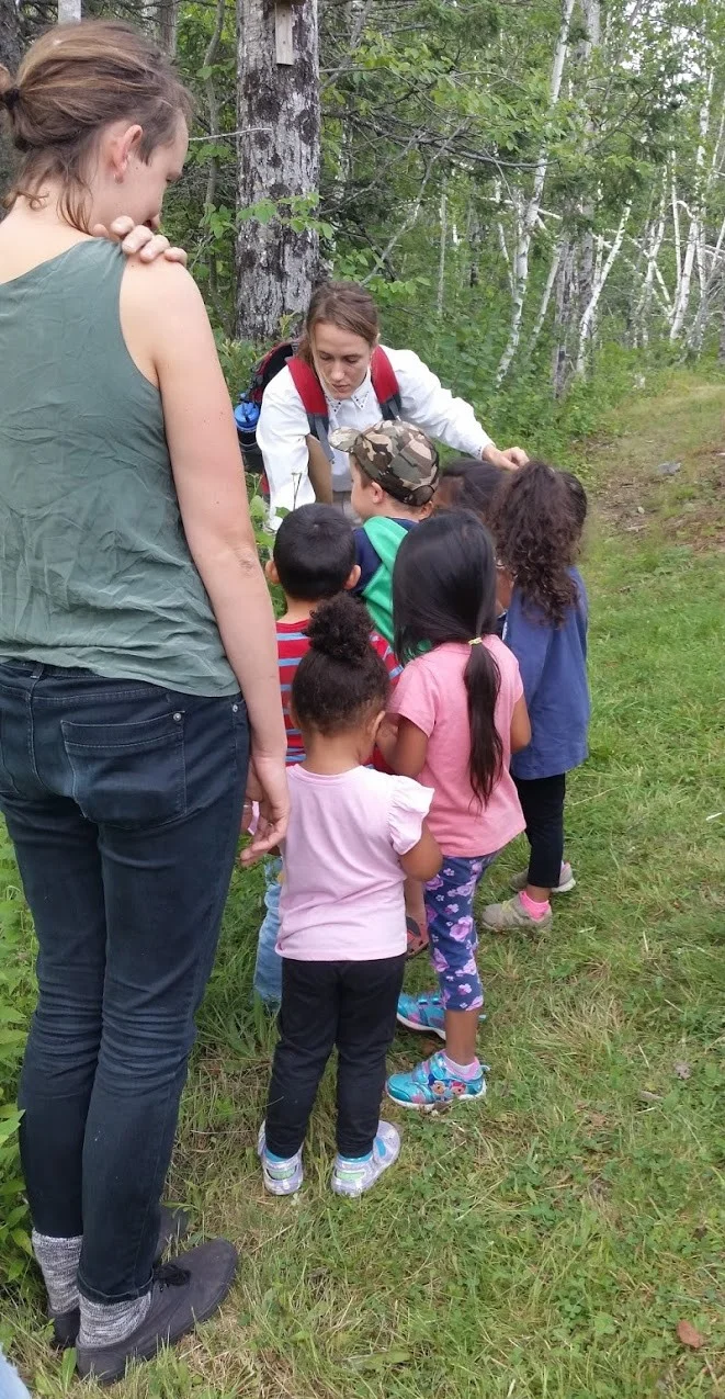Mano en Mano Milbridge, Maine "Students in my class loved Outdoor Explorations. It was a positive experience for them in terms of social interaction, learning new things and being physically active." -Teacher, Mano en Mano's Blueberry Harvest School, 2017 (Read more here )