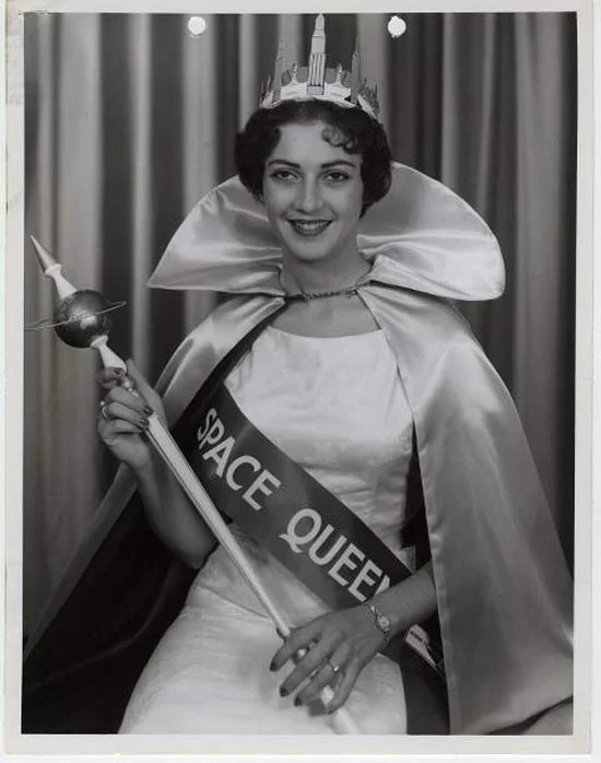 space-queen-strange-vintage-beauty-queens