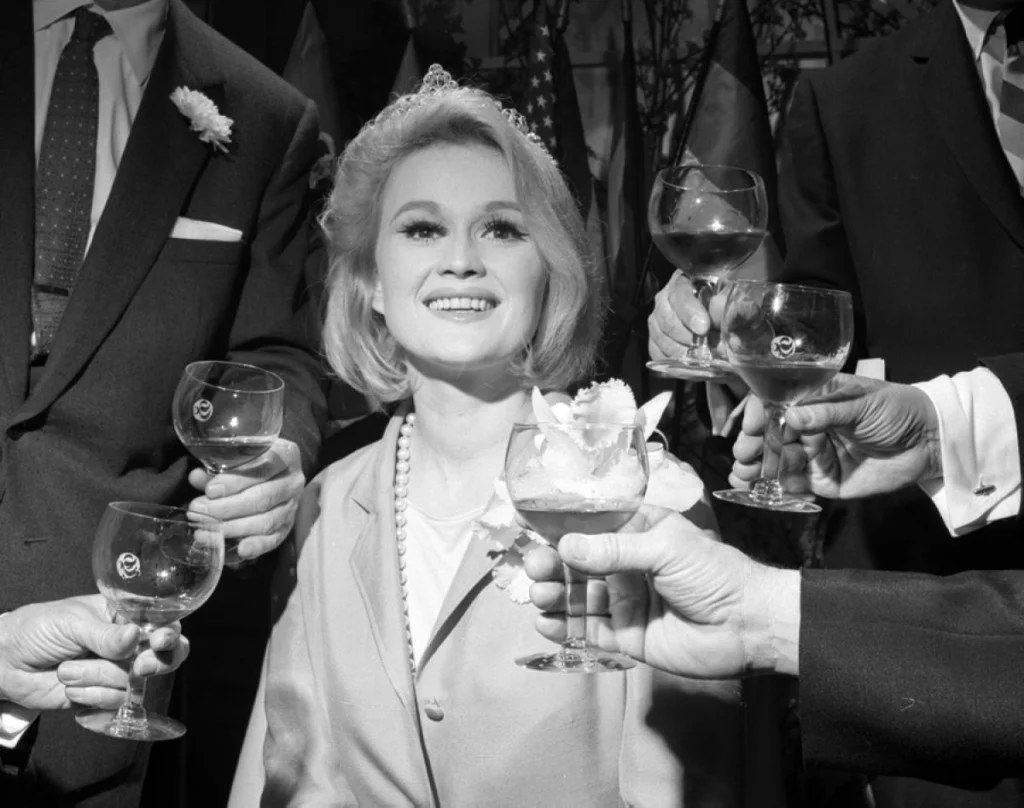 Miss May Wine Queen, 1965