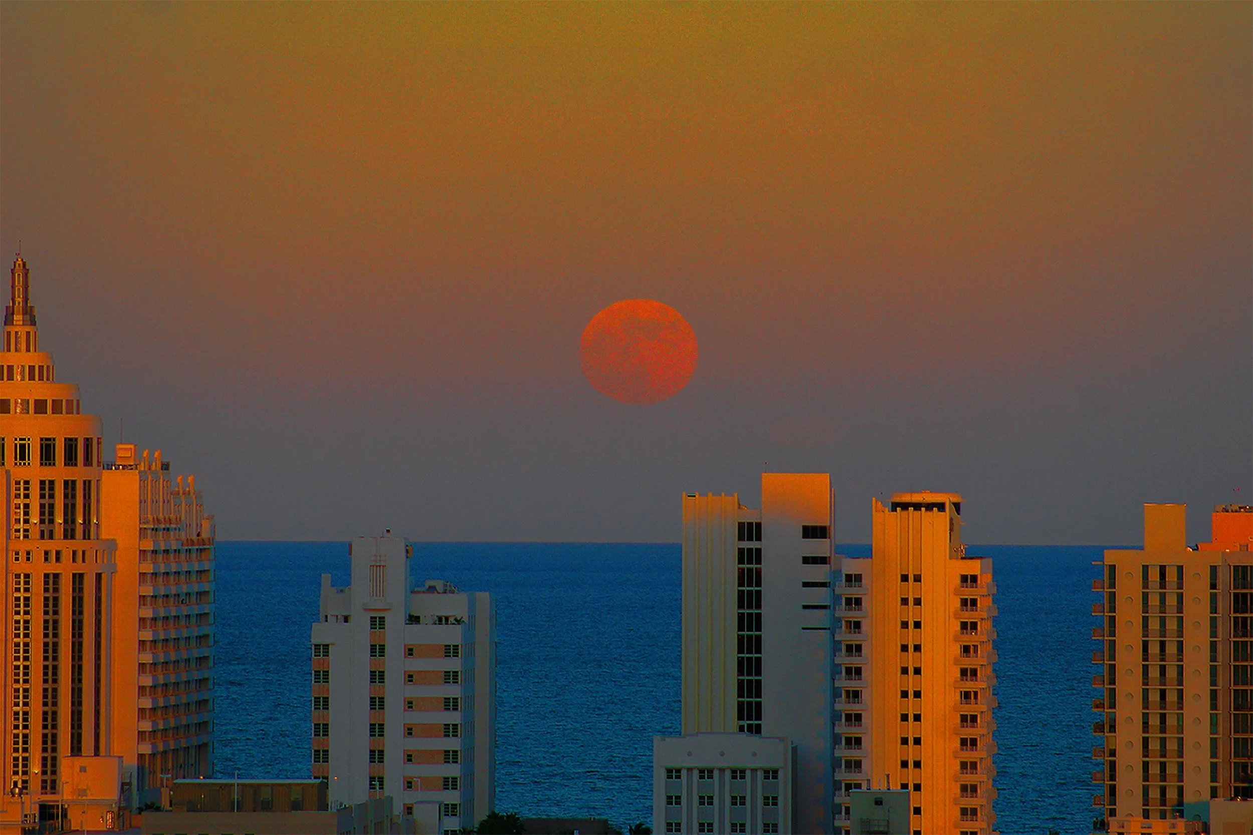 Moon Rise, South Beach