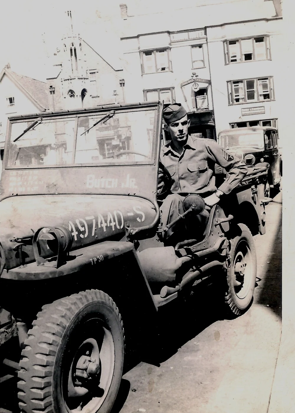 Bob in jeep in Glastonbury.jpg