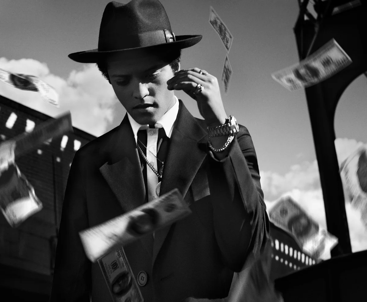 S2_FlauntMag-BrunoMars_102_bn.jpg