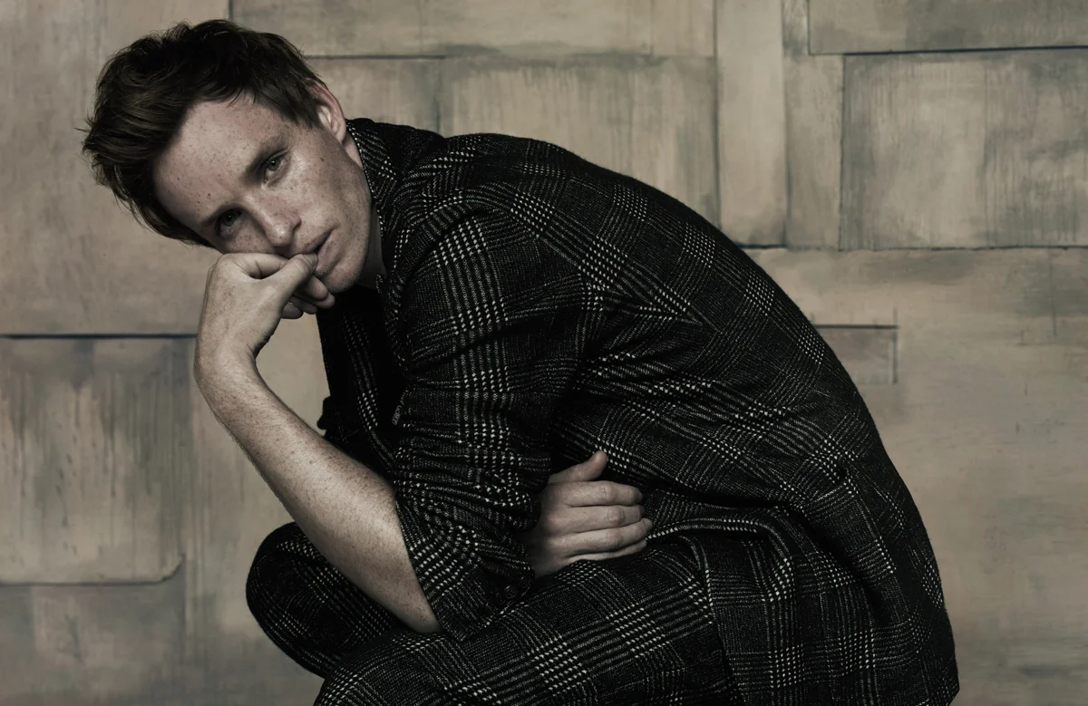 FLAUNT_EDDIE_REDMAYNE_SHOT_05_007.jpg