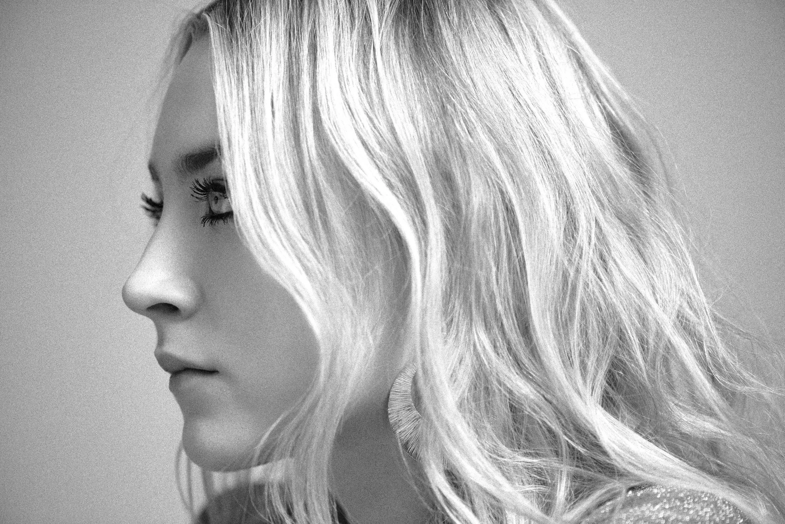 01_Saoirse_Ronan_CreamBG_288.jpeg
